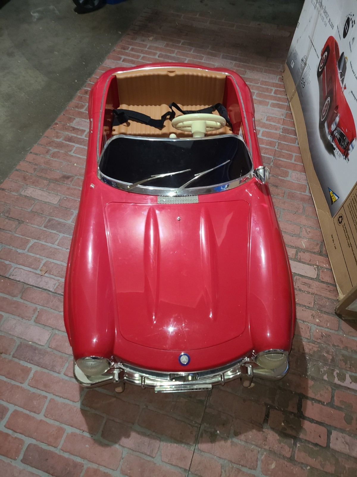 RARE – Kid Trax Mercedes-Benz SL300 12V Electric Ride-On Car For 2 – IOB