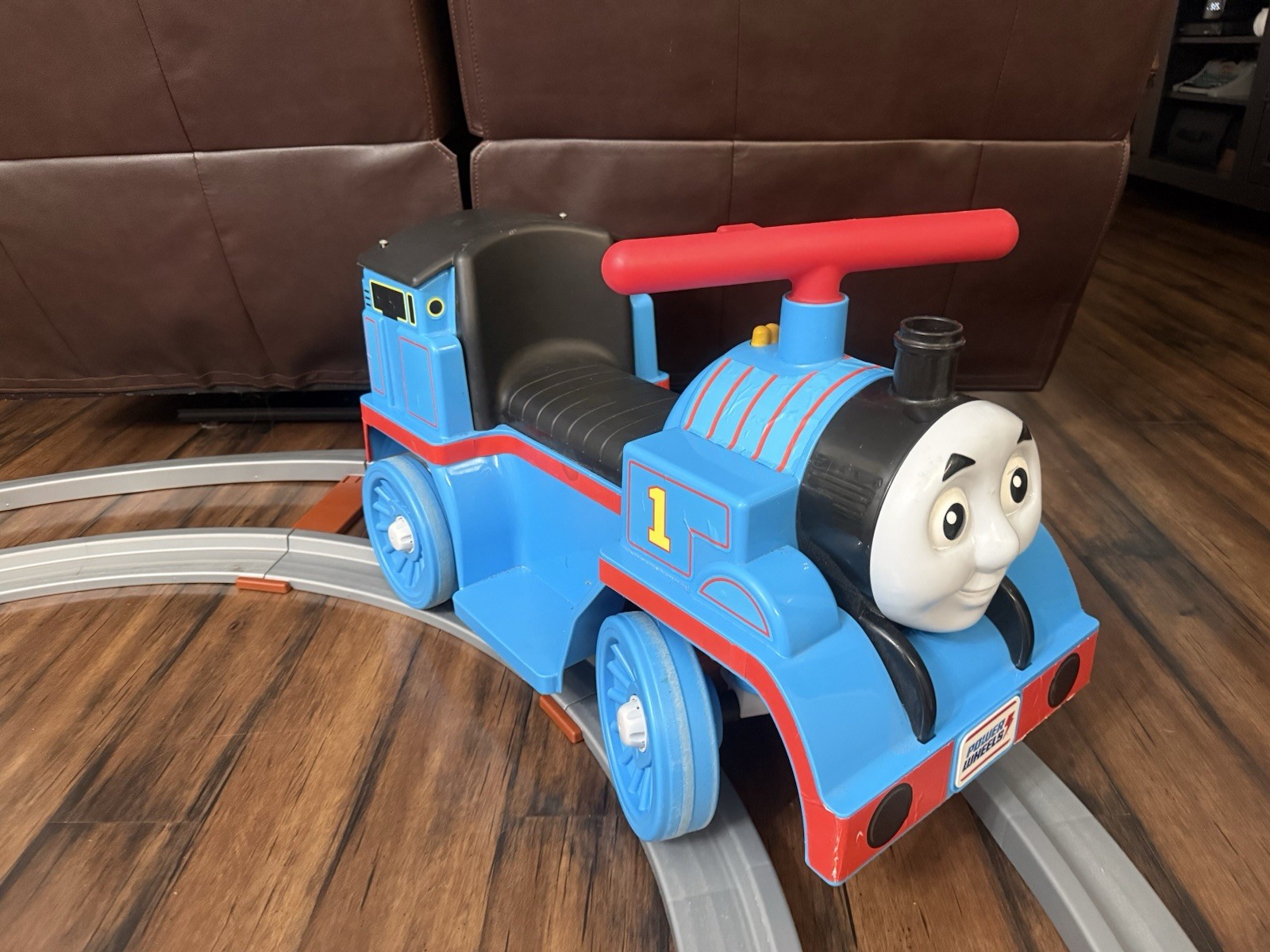 Fisher Price Power Wheels Ride-on Thomas & Friends Thomas the Train with Track