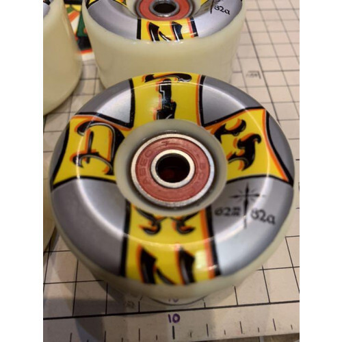 Brand new DOG TOWN soft wheels 62-82a, bearings not included