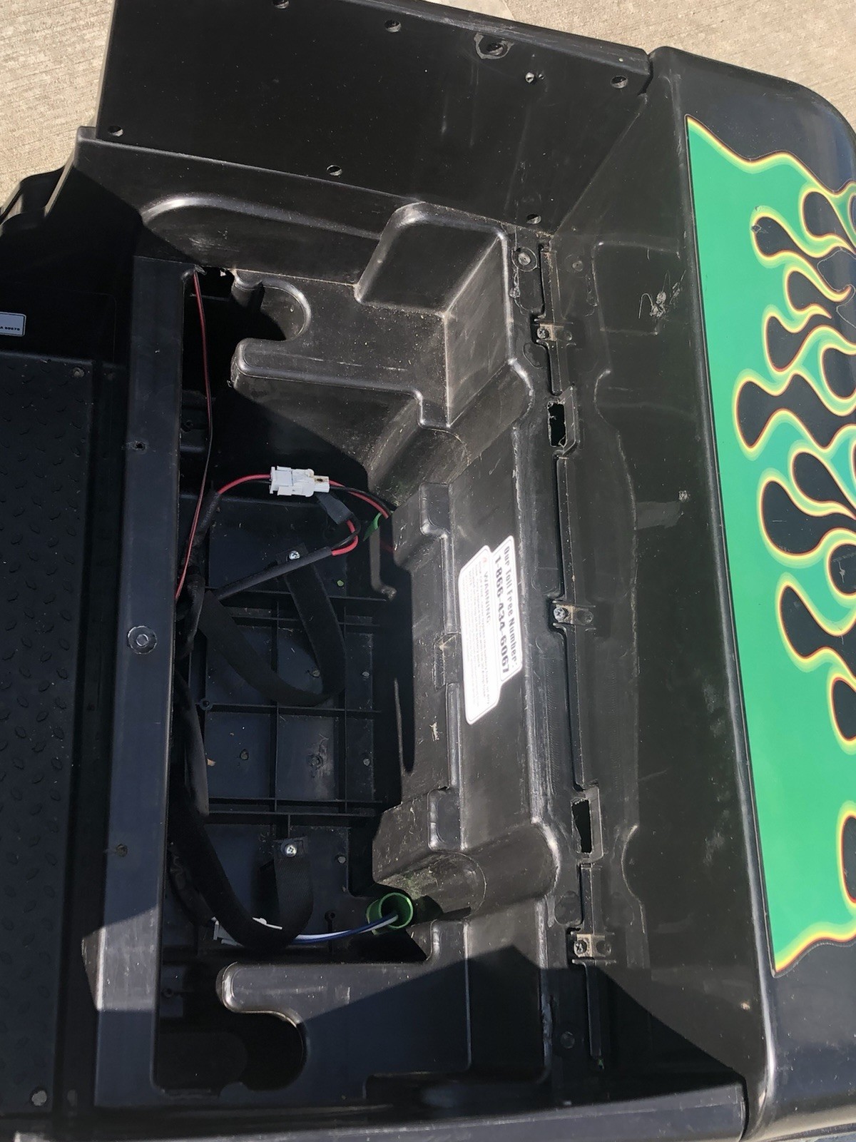 Monster Jam Grave Digger Battery Operated Ride-On Truck Green Black
