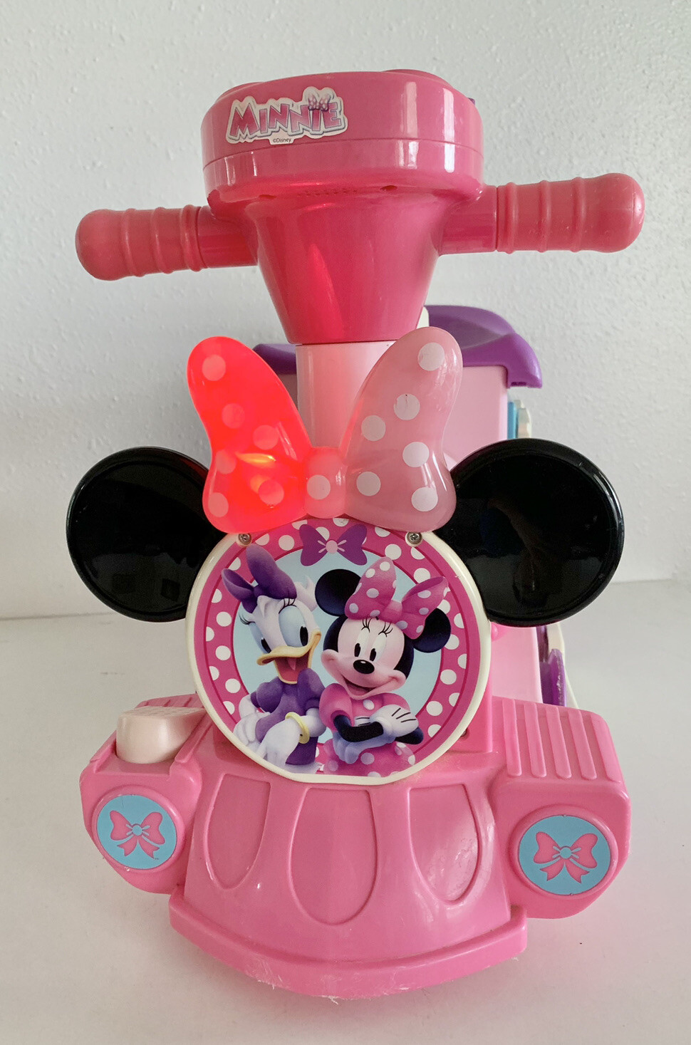 Disney Junior Minnie Train And Tracks – 6v Battery – Charger Not Included