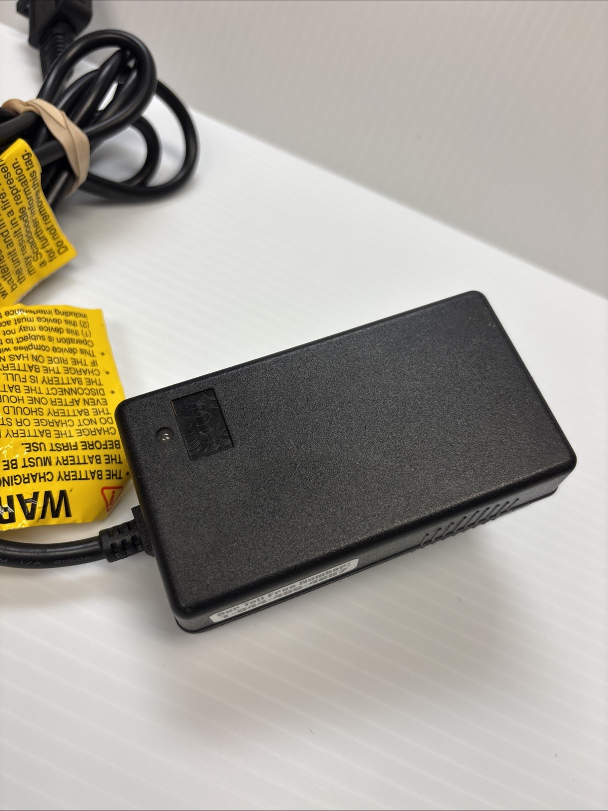 SHENGLE ELECTRONIC Class 2 Power Supply BATTERY CHARGER Model:SL24-07-04 (88)