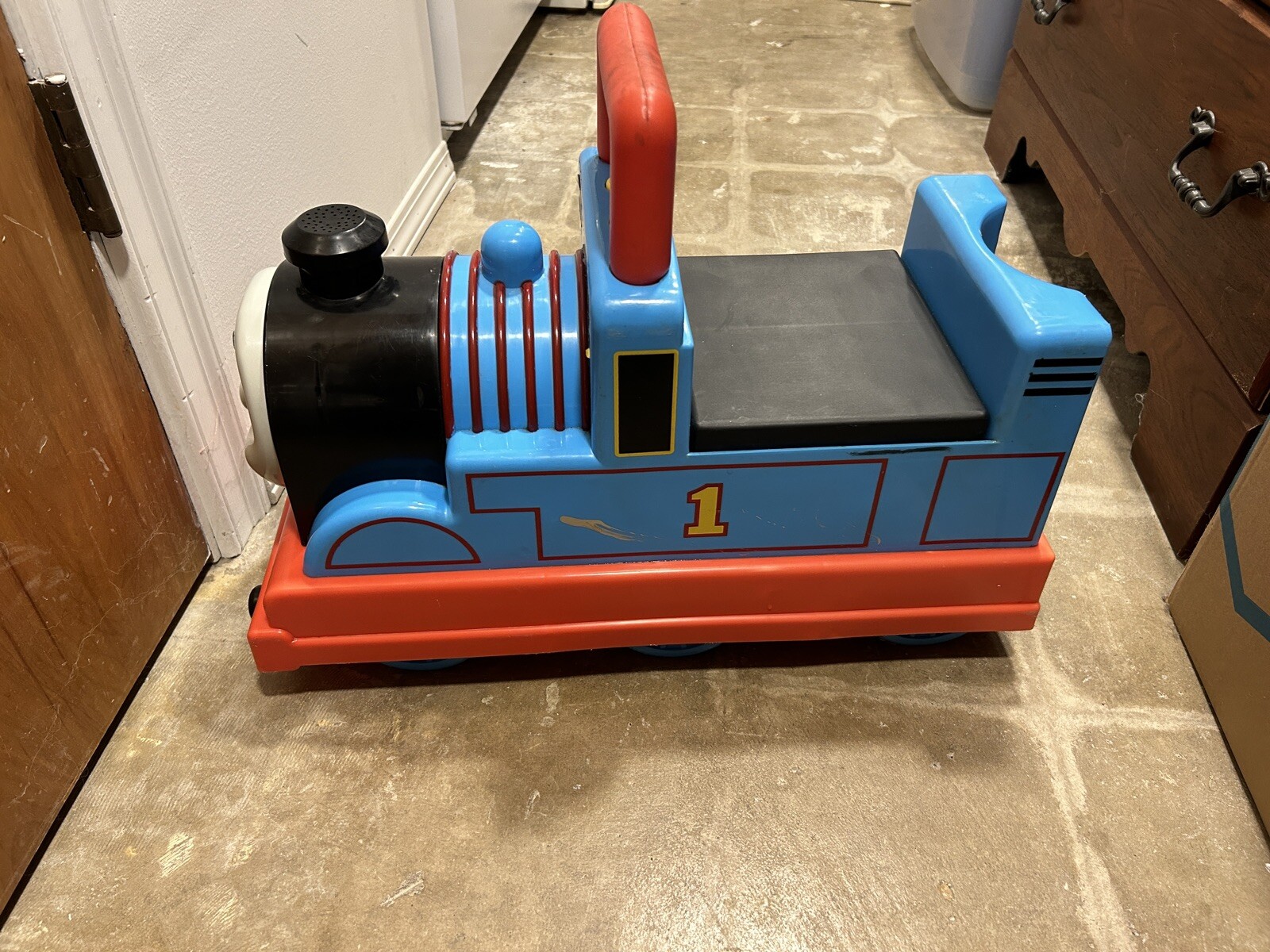 Thomas the Train Ride On Train Scootin Sound Thomas Only One Button Plays Music