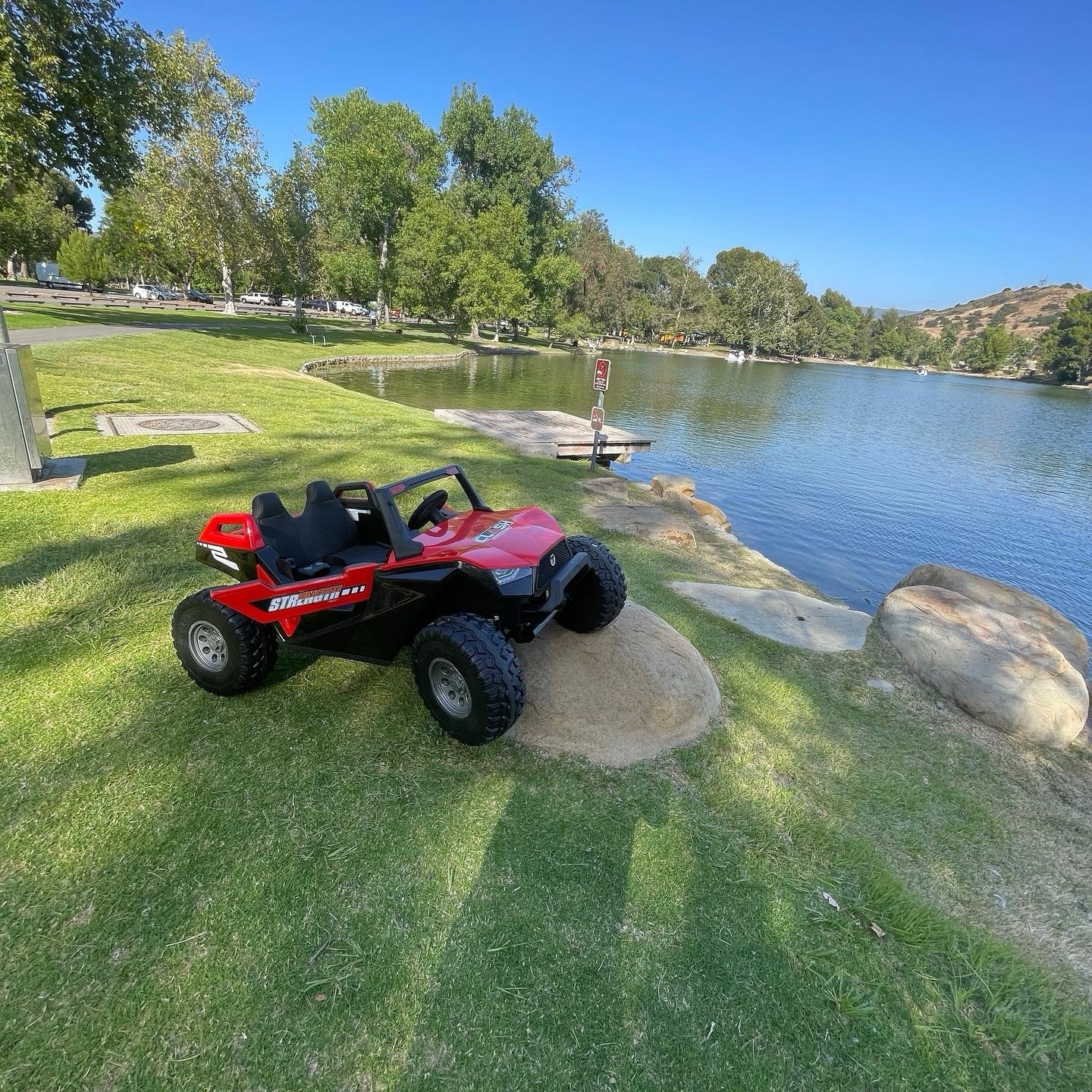 Touch TV 24 V Clash Ride On 4×4 Xl Buggy 4×4 Rubber Age 1-10 Razor Remote Red