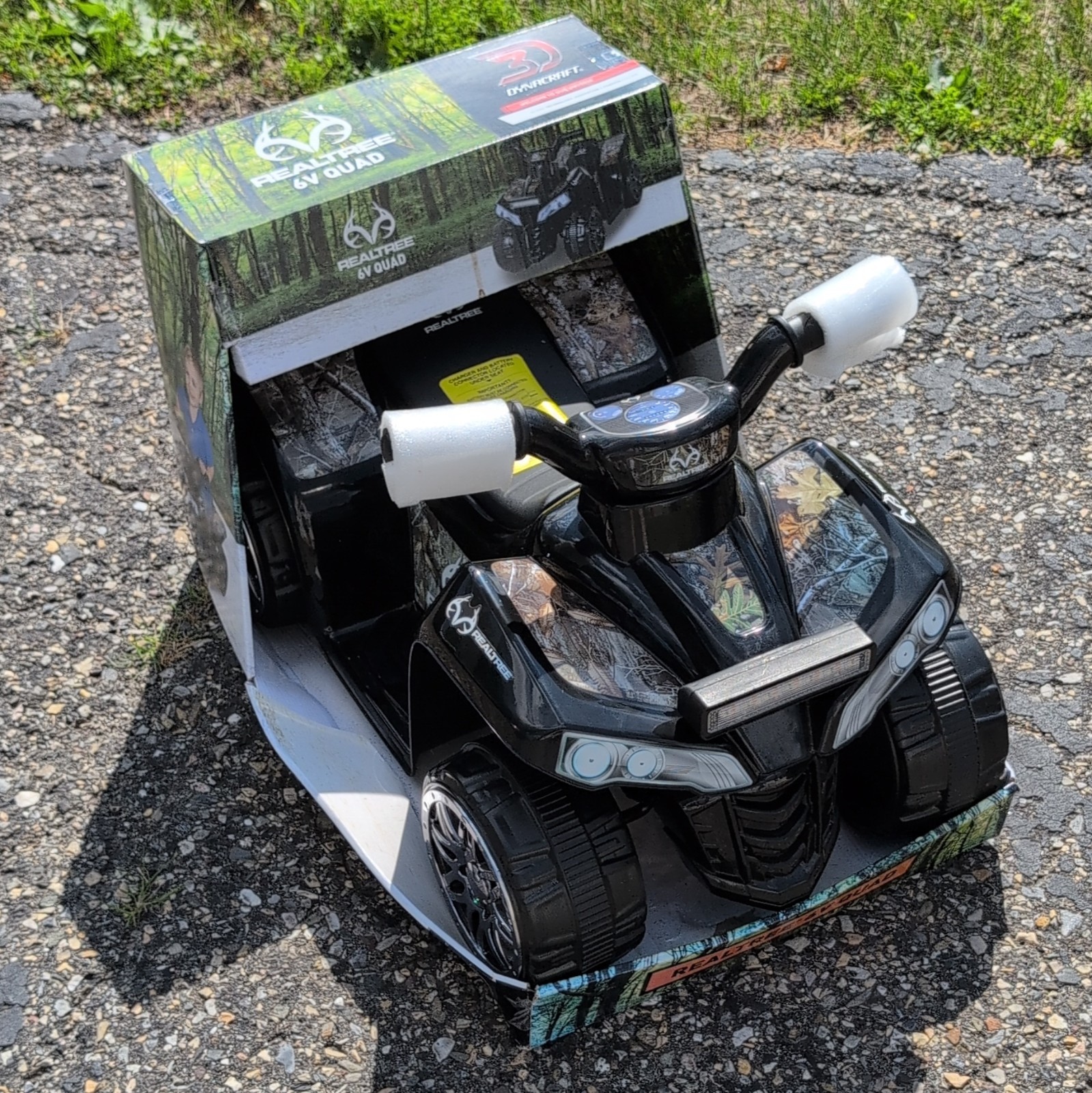 Dynacraft Realtree 6V Quad Battery Powered Ride-On ATV w/ LED Light Bar