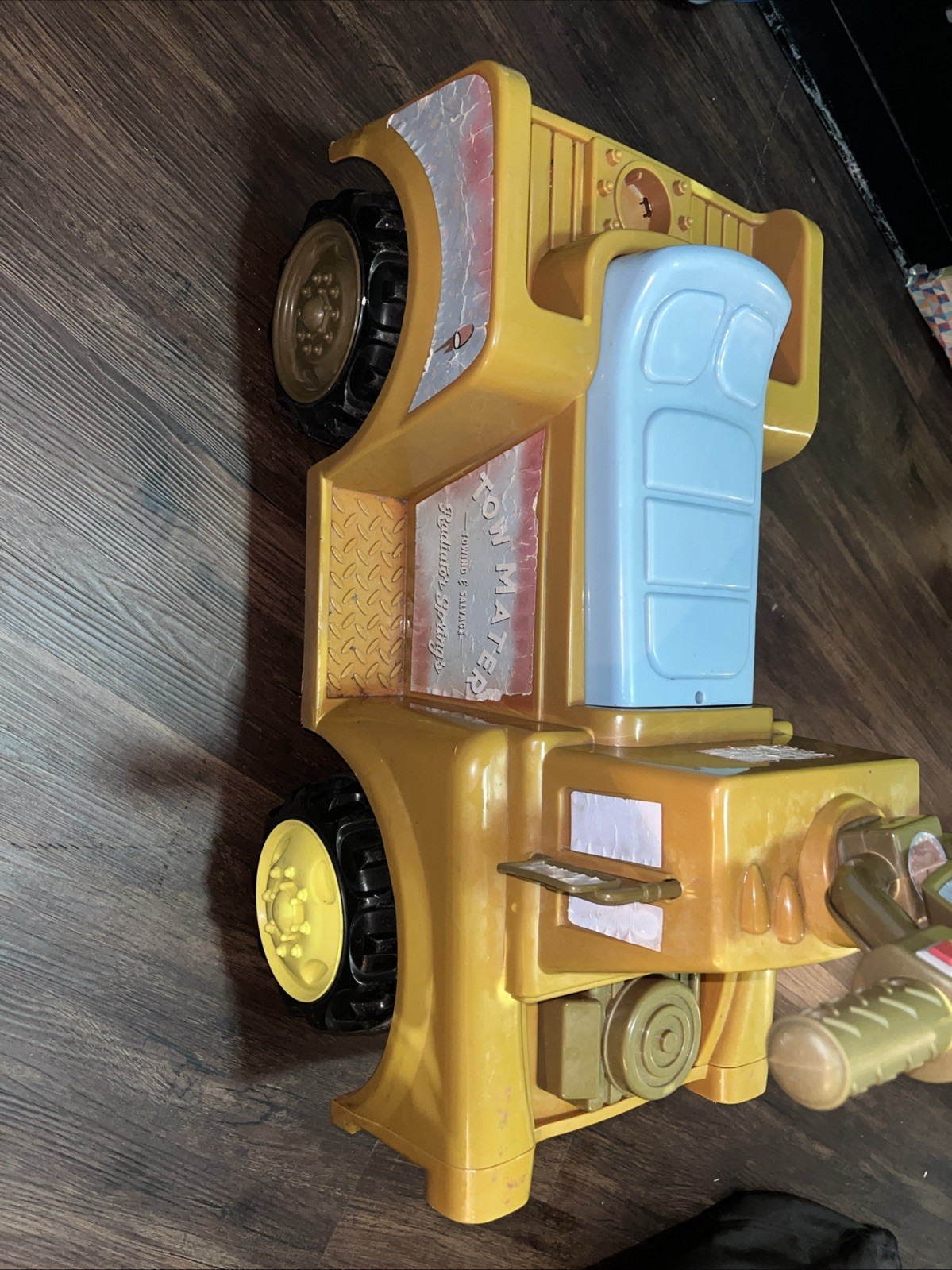 Disney Pixar Cars Tow Mater 6V Battery Powered Ride On Read Description