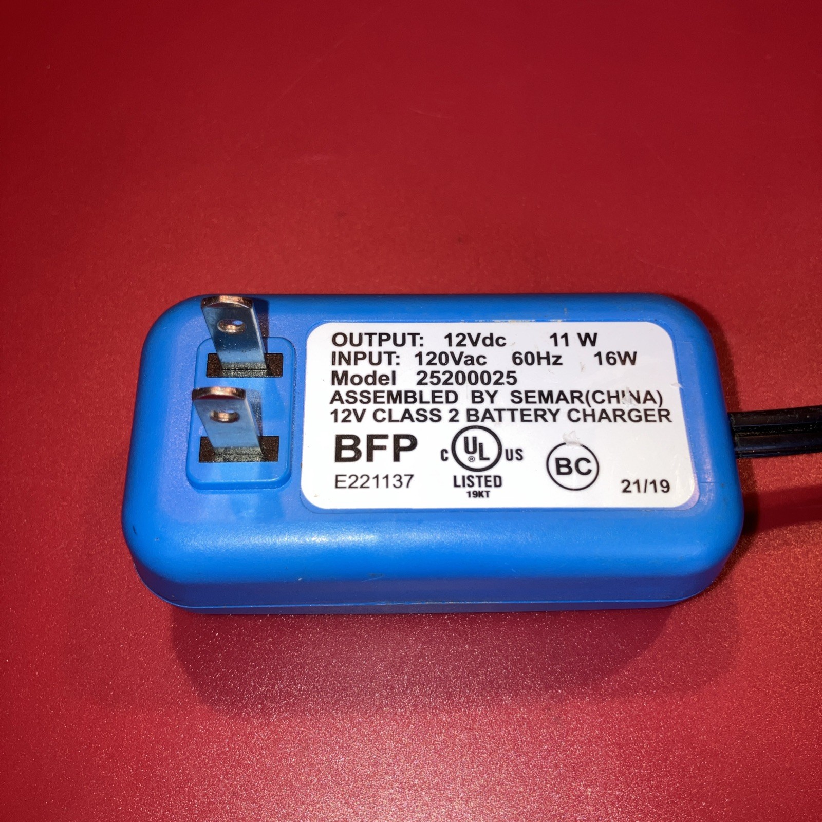 OEM Peg Perego 12v Battery Charger for John Deere Case Tractors Gator Polaris