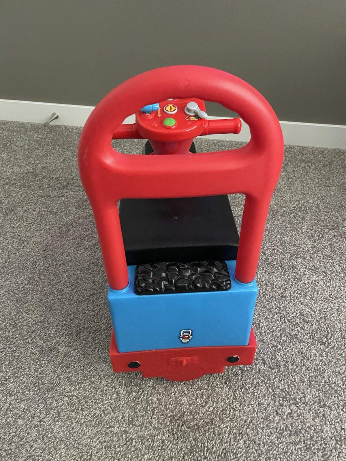 Kiddie land Thomas The Train Tank Engine Activity Ride On Lights Sounds