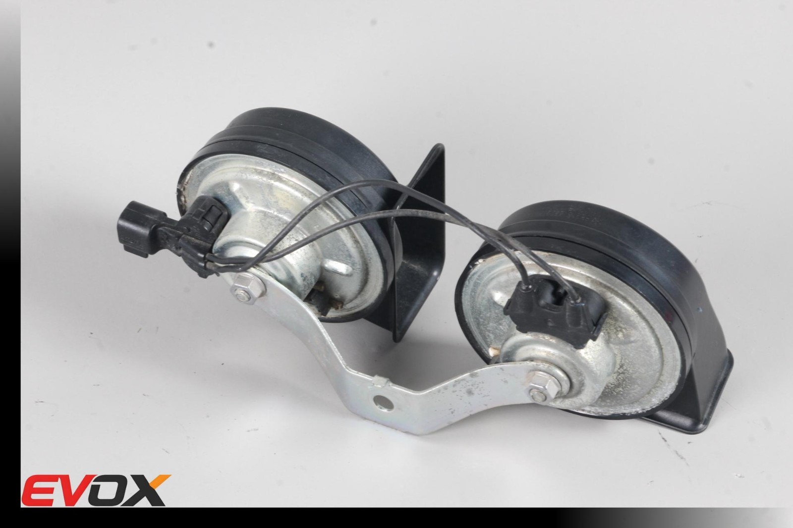 Dual Horn Assembly with Bracket with RAM 1500 2500 3500 3.6L V6 5.7L V8 2014+