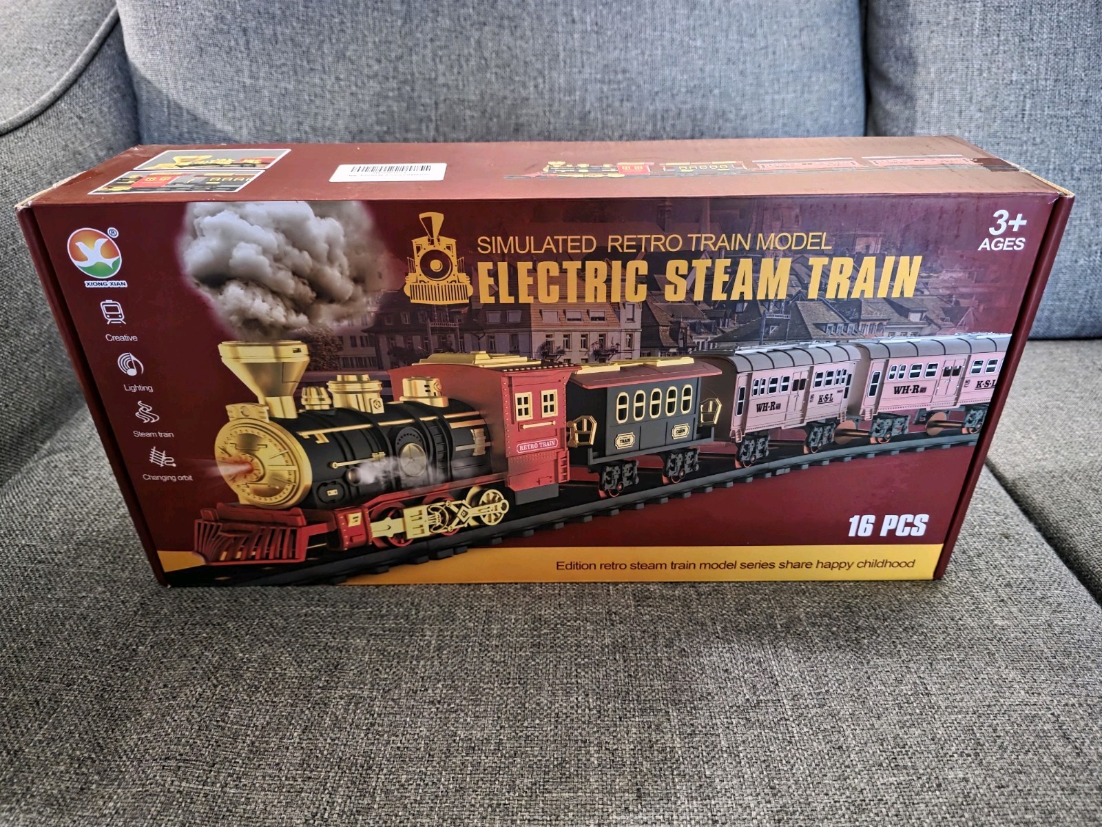Electric Steam Train 16 PCS. Ages 3+