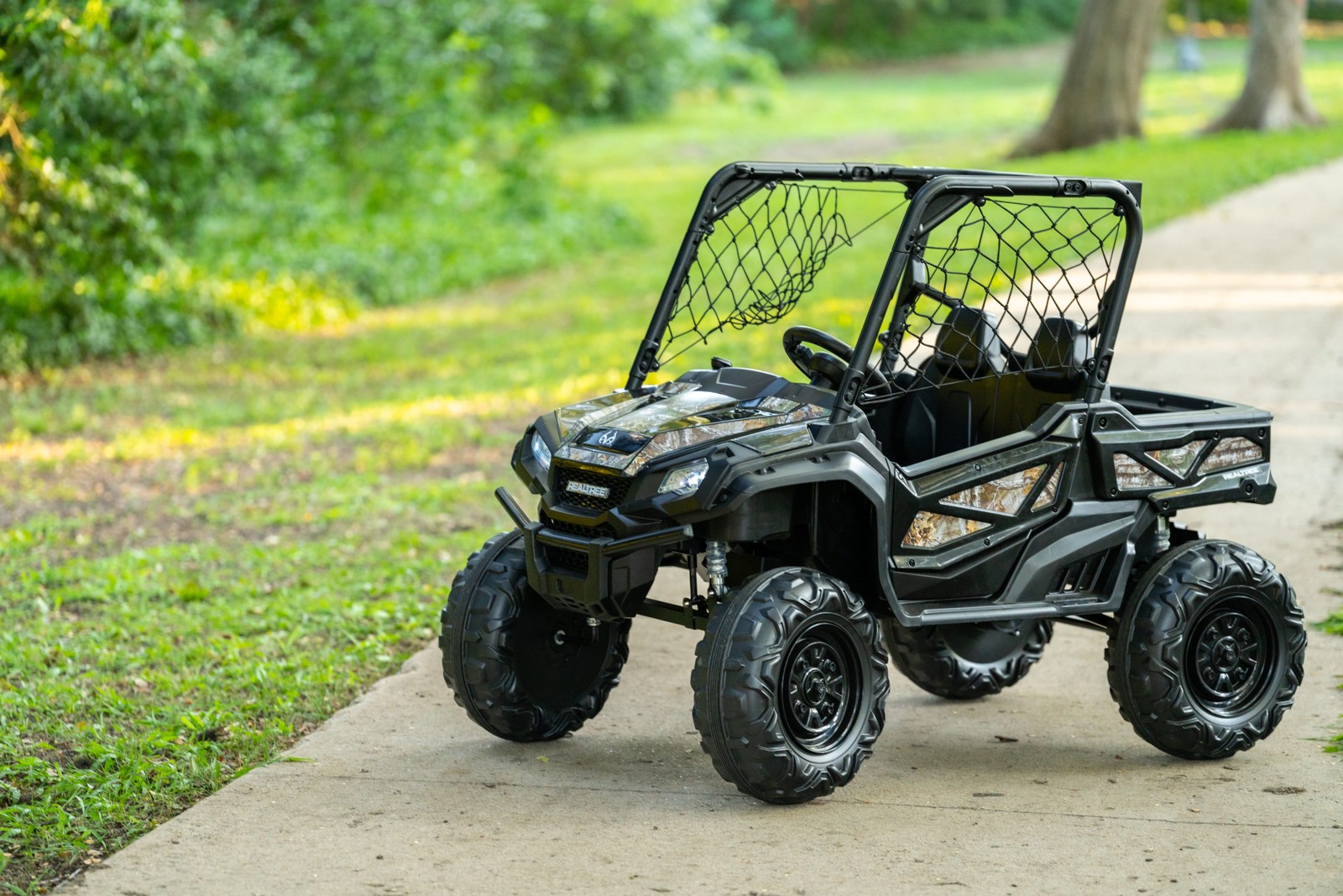 24V Realtree Camo UTV Battery-Operated Ride On Toy Remote Age 3+ Realistic