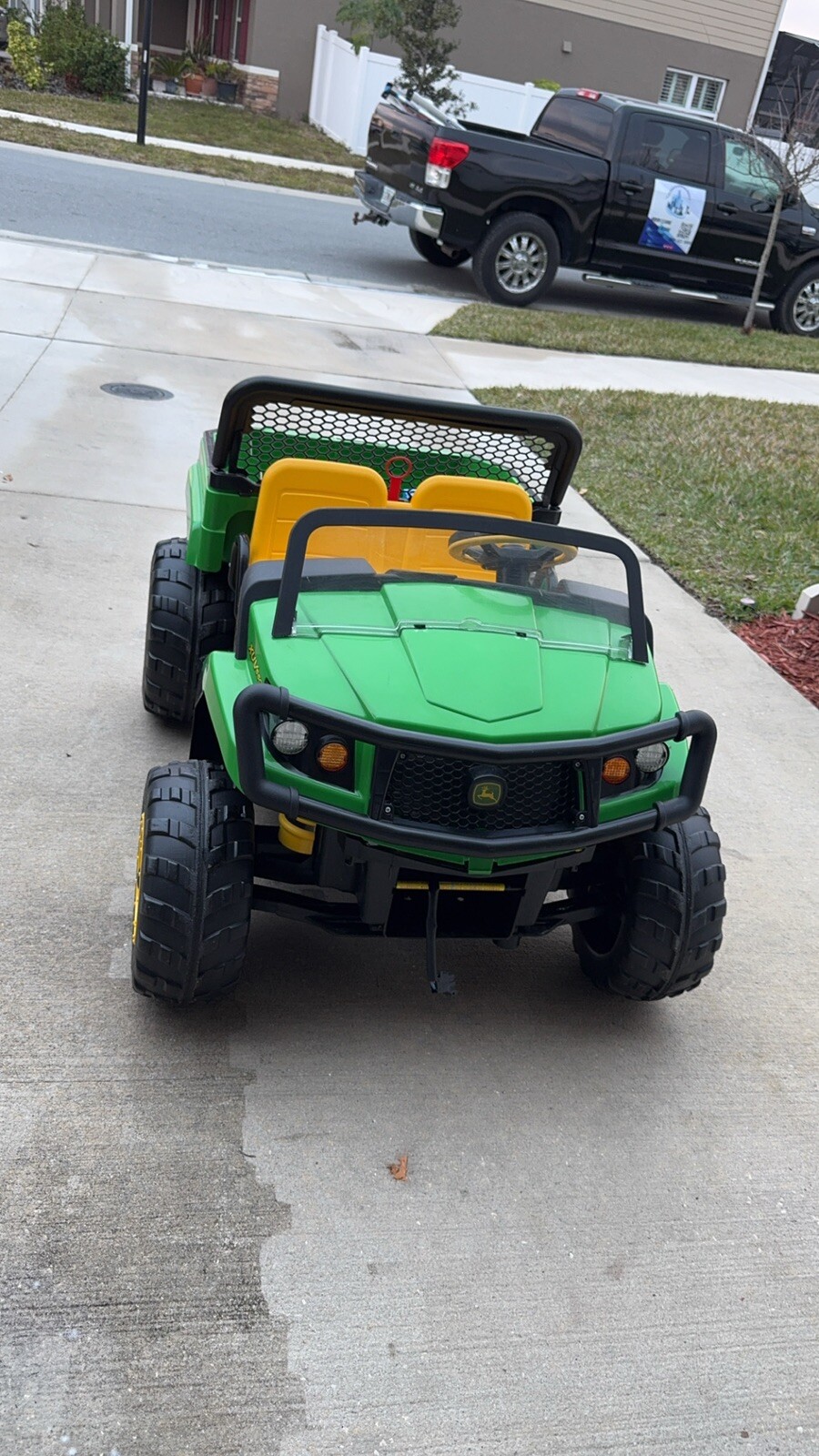 Peg Perego John Deere Gator XUV12-volt Battery-powered Ride-onToy