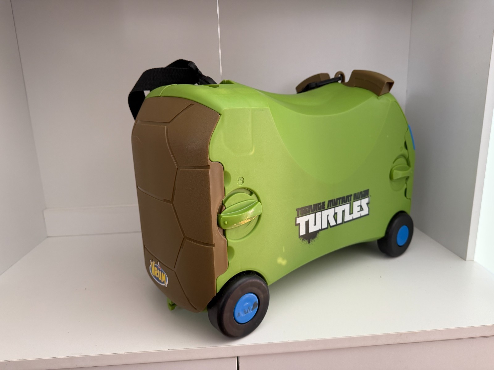 Teenage Mutant Ninja Turtles leonardo Vrum Ride On Toy and Kids Pull Luggage