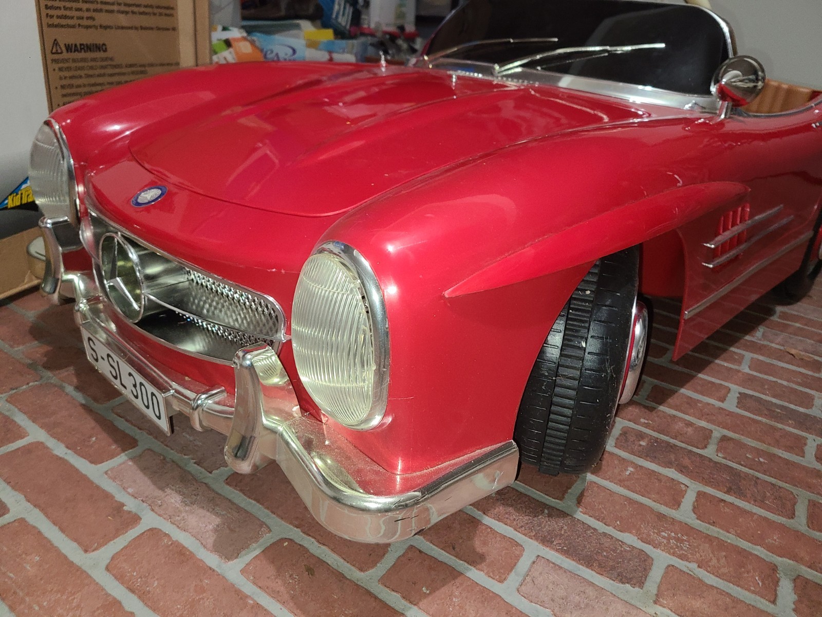 RARE – Kid Trax Mercedes-Benz SL300 12V Electric Ride-On Car For 2 – IOB