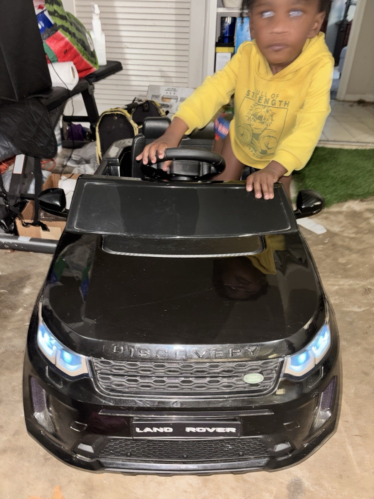 Land Rover Discovery Black Battery Operated Ride-On Toy Car for Ages 3-7