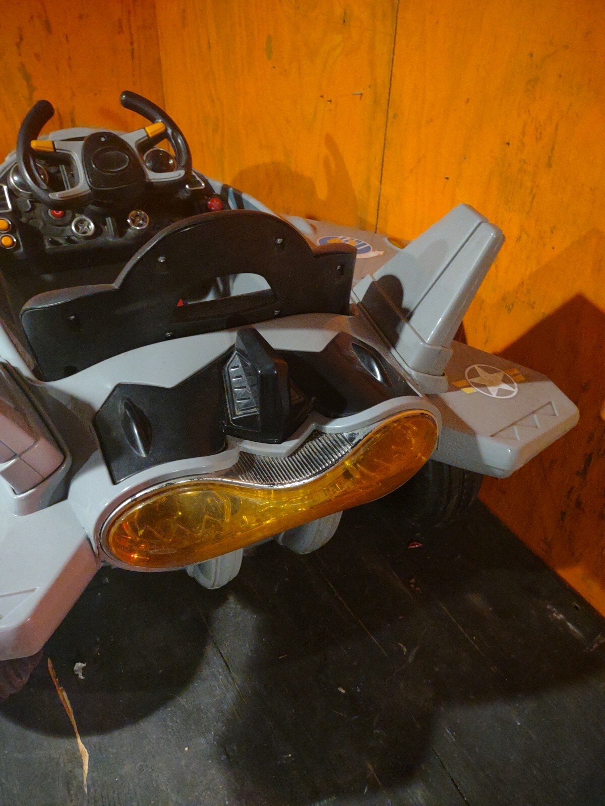Hyper Toys 6 Volt Top Gun Jet Battery Powered Ride On F-22 As Is