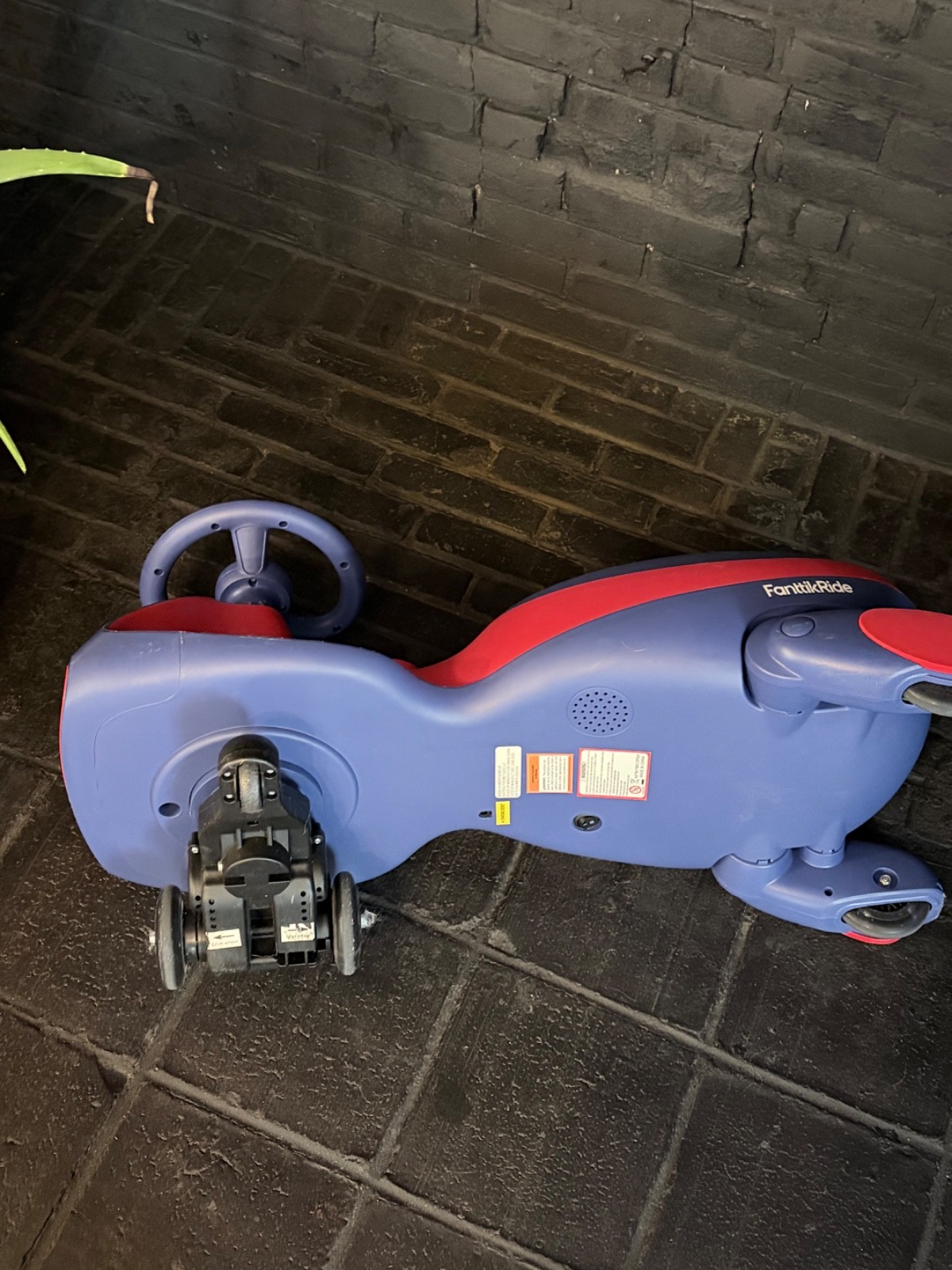 FanttikRide 12V N7 Pro Electric Wiggle Car