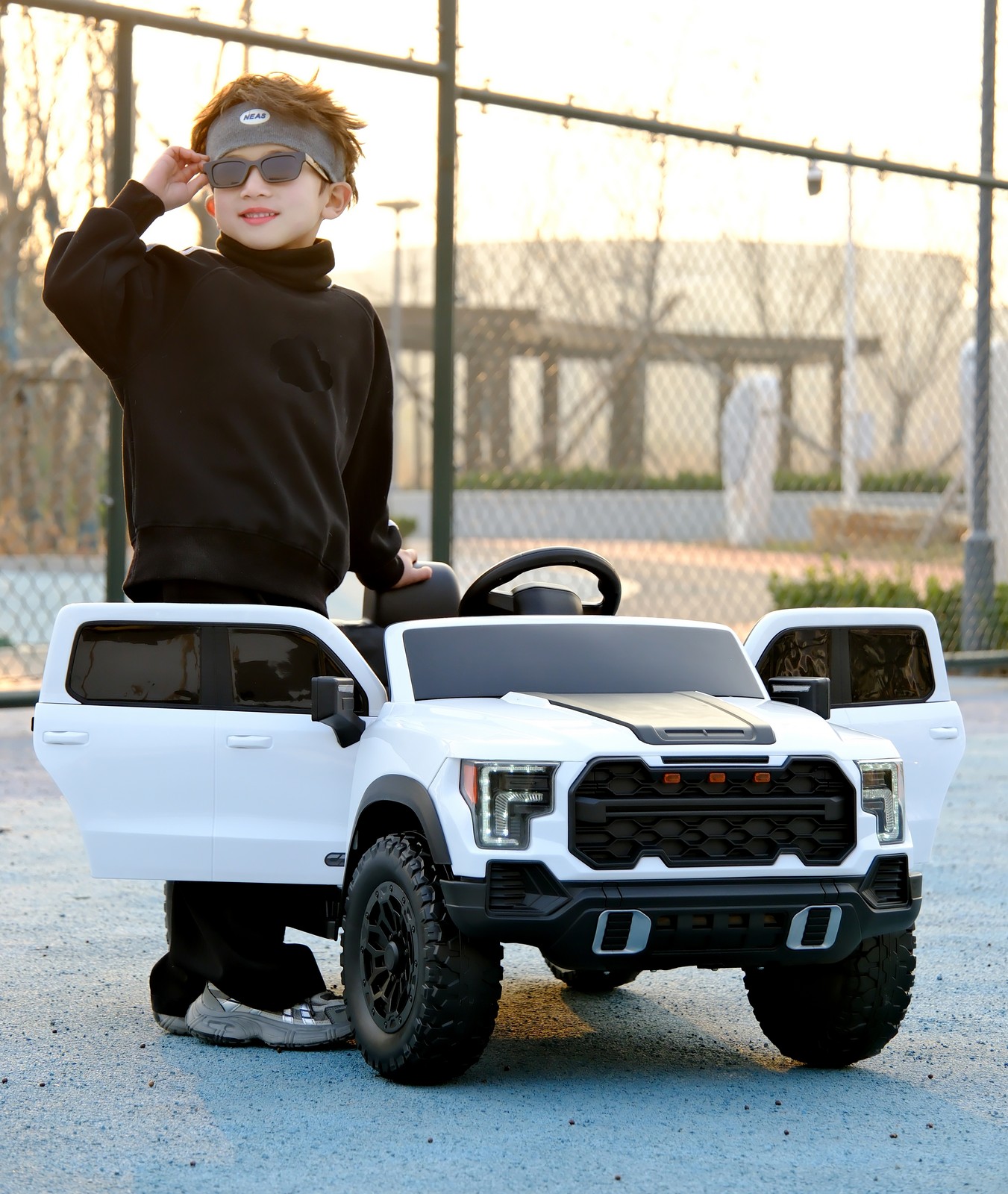 12V Kids Ride-On Car Remote Control, 4-Wheel Shock Absorption 3-6 Years White