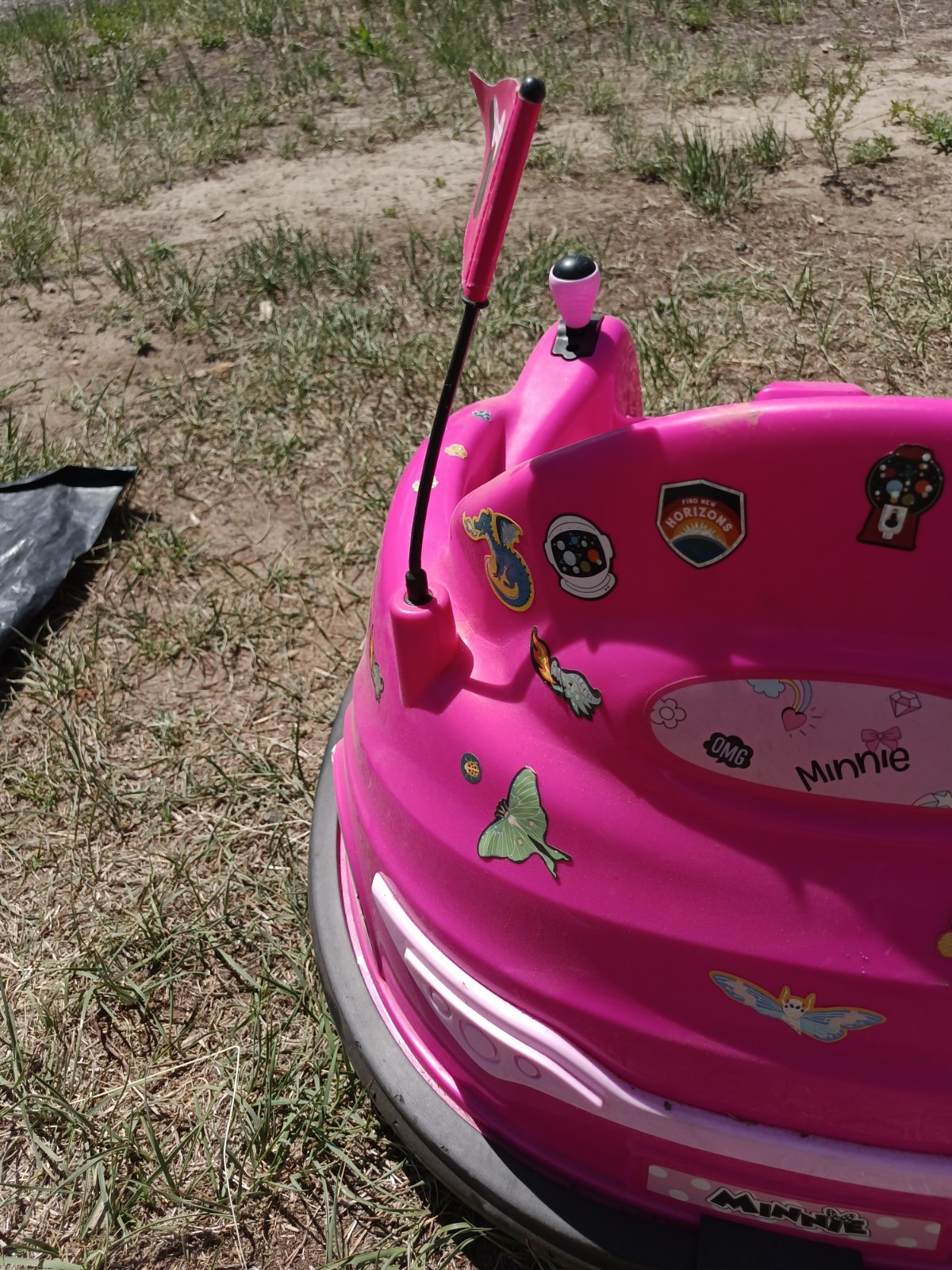 Disney Minnie Mouse Battery-Powered Bumper Car Ride-On, Ages 18-48 Months, Pink