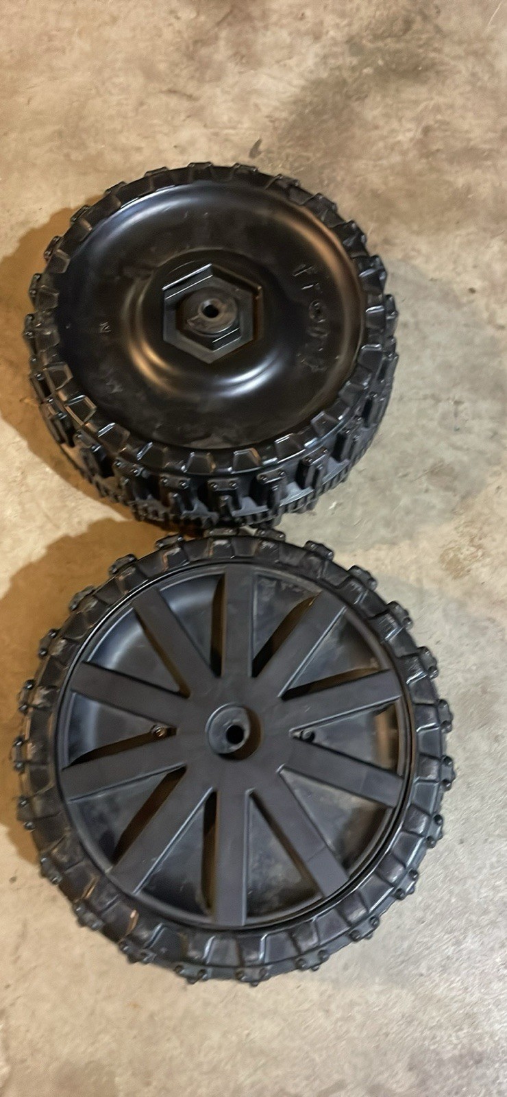 Pair Of Front Wheels For 24v Thunder Tank Ride On Toy
