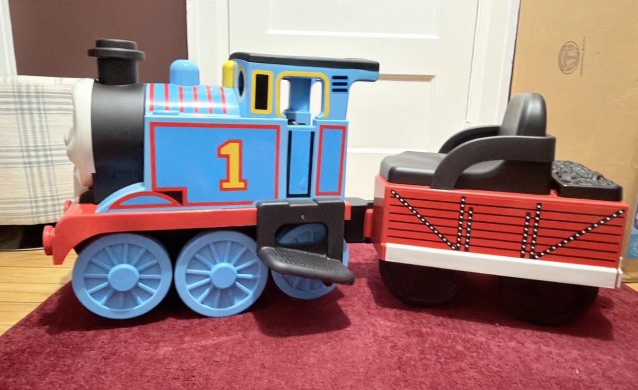 Peg Perego Thomas Track Rider 35168 Ride On w/ Figure 8 Expansion 35169 Box