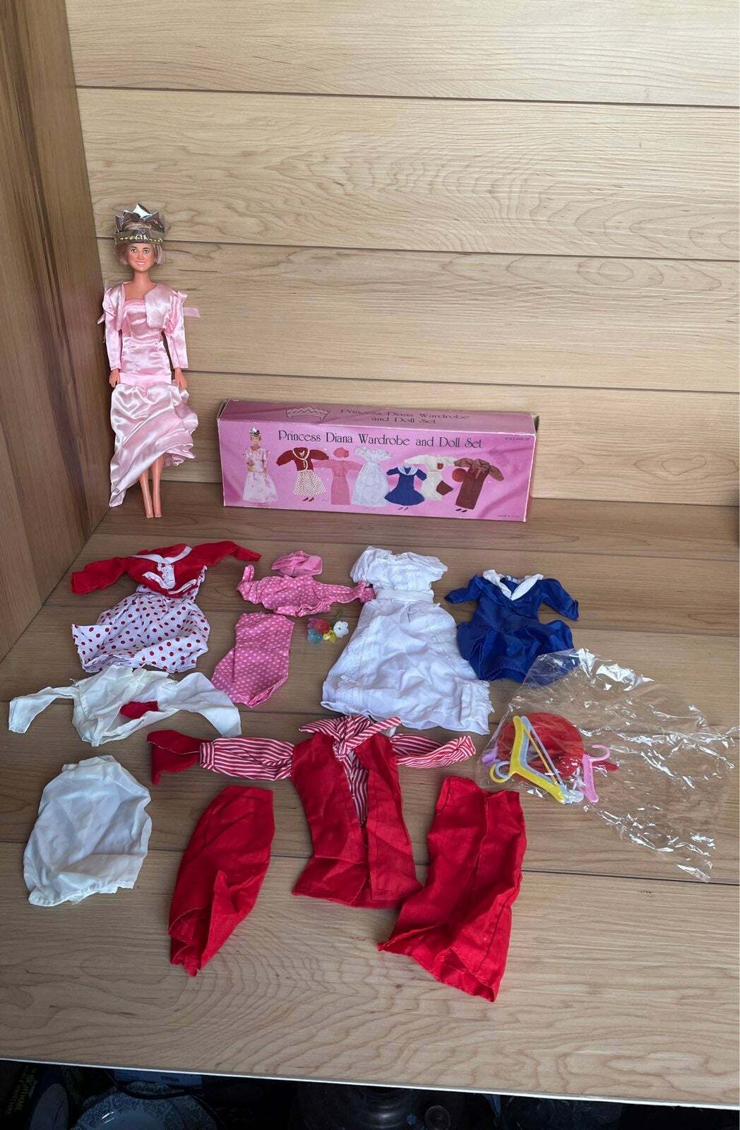 VTG Princess Diana Doll Wardrobe And Doll Set – B-i4-C