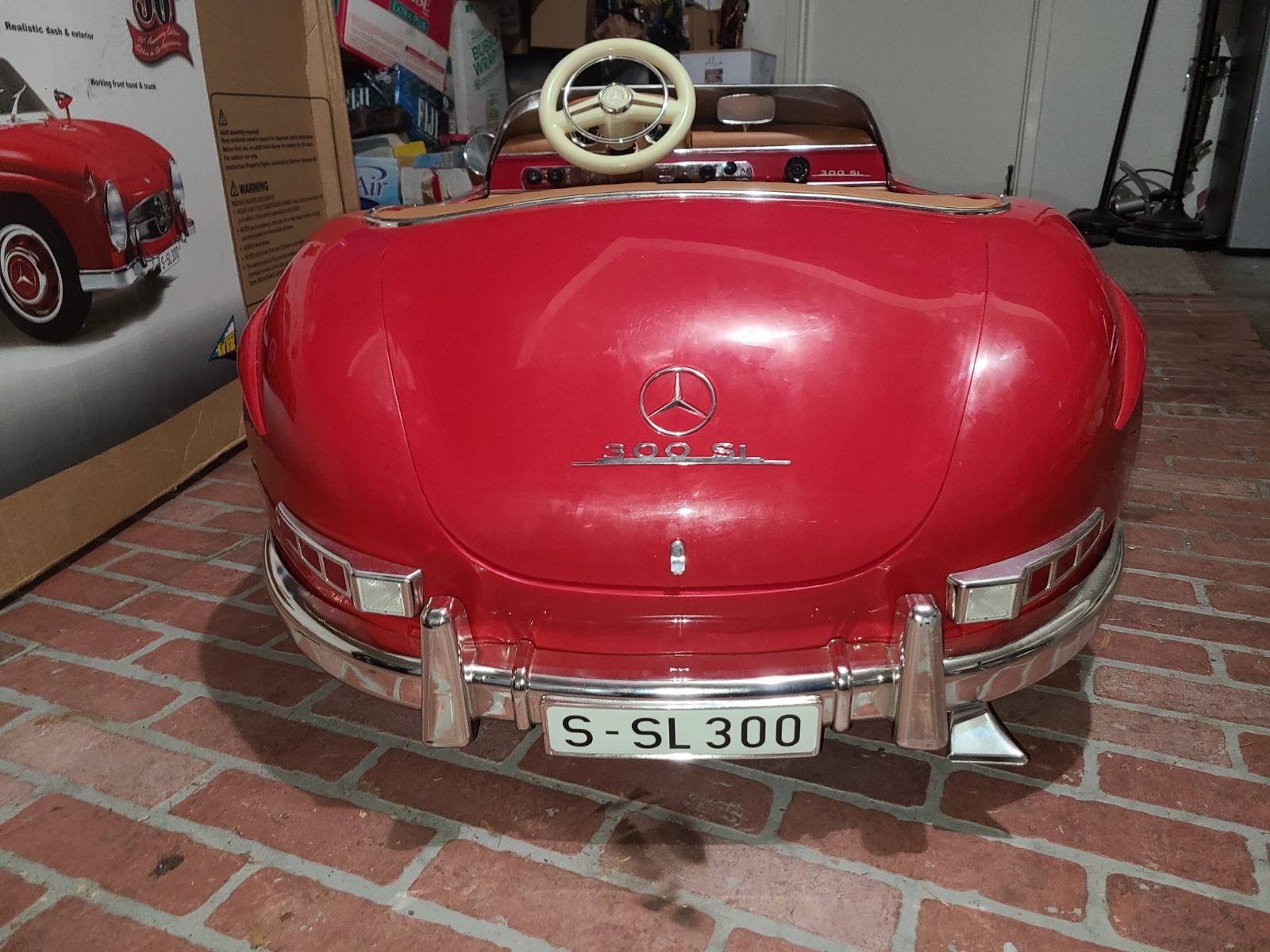RARE – Kid Trax Mercedes-Benz SL300 12V Electric Ride-On Car For 2 – IOB