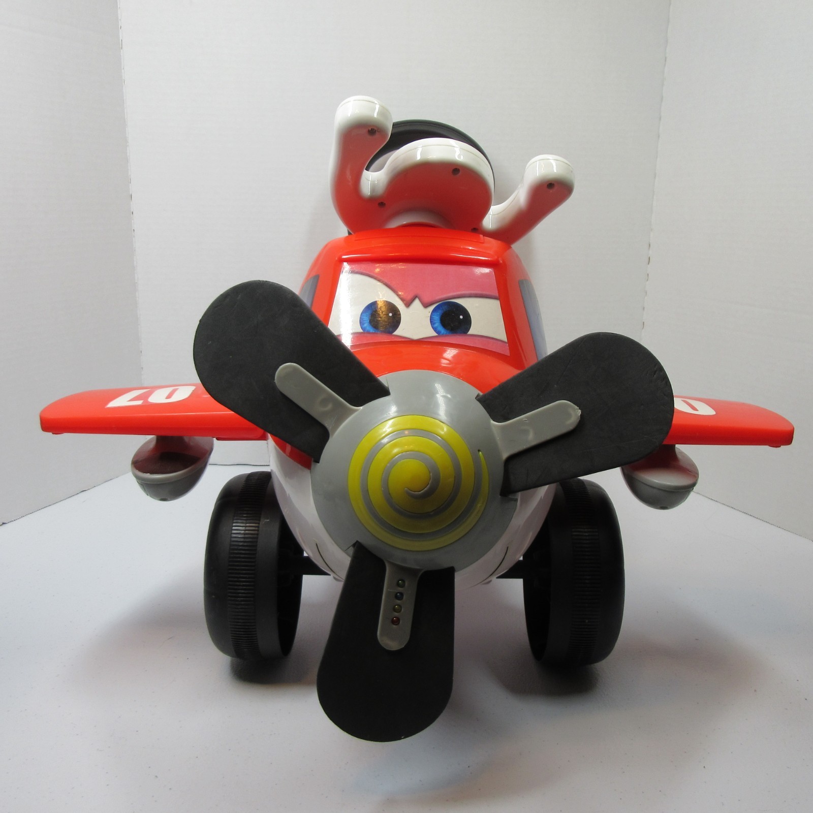 Kiddieland Disney Planes Fire & Rescue Ride On Toy Dusty Crophopper With Sounds