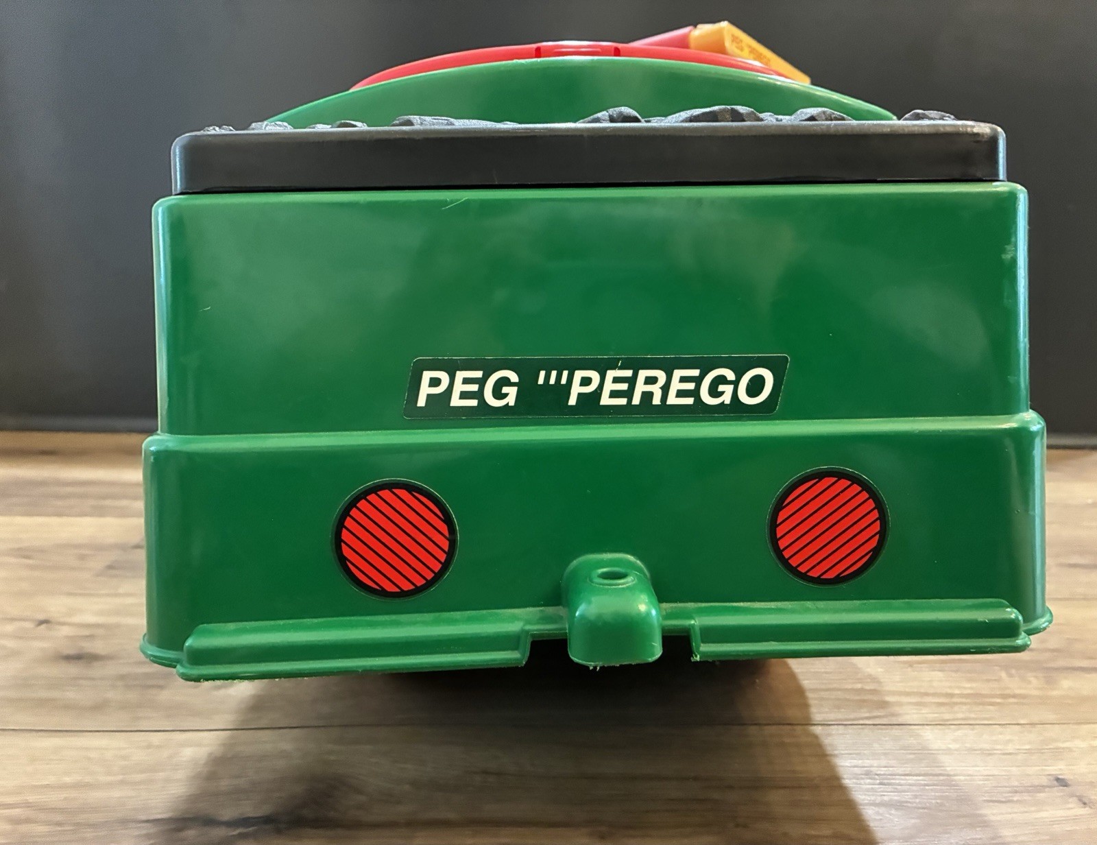 Peg Peroga Santa Fe Ride On Train Missing Wheel/pedal Not Tested No Charger