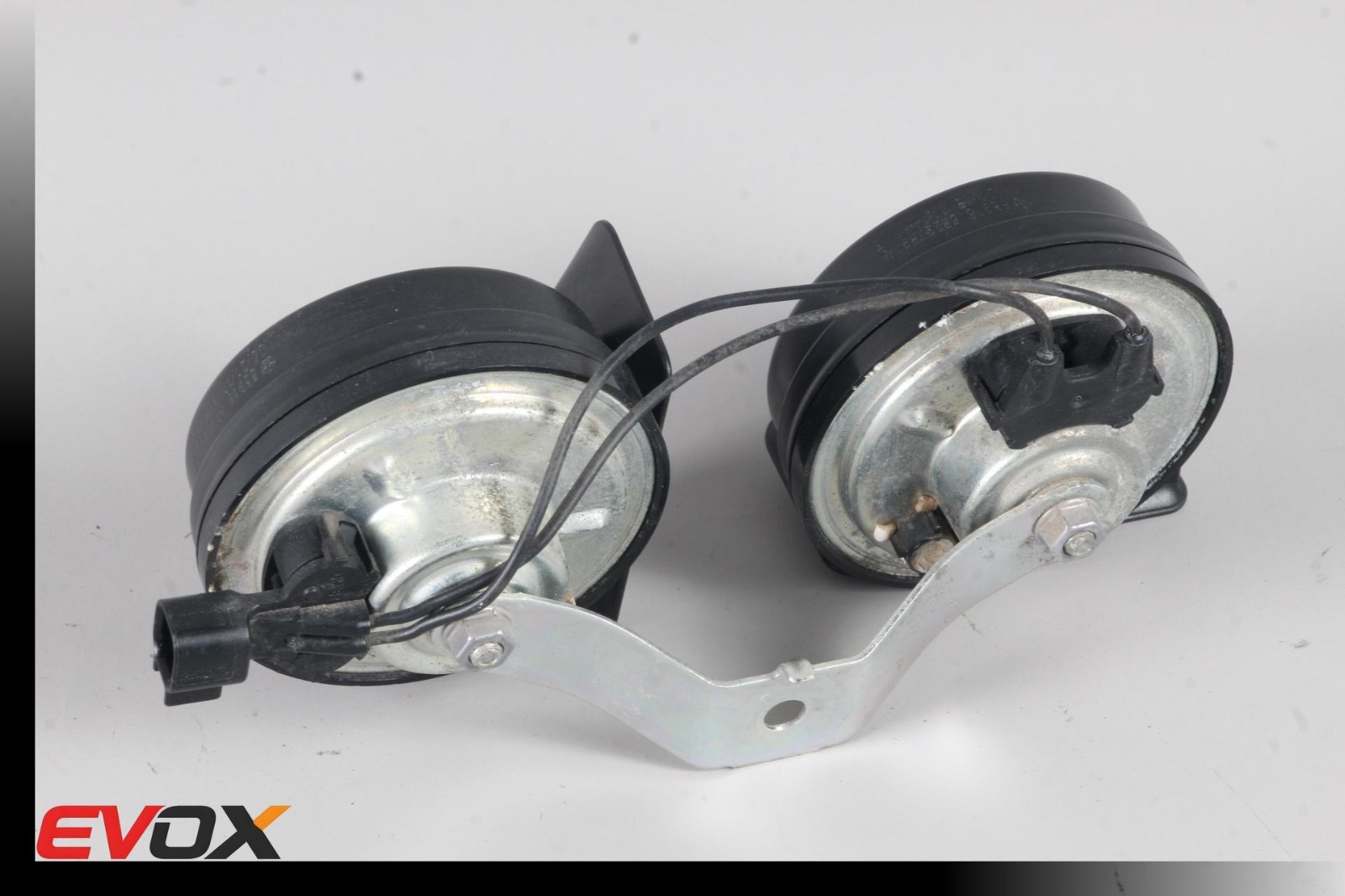 Dual Horn Assembly with Bracket with RAM 1500 2500 3500 3.6L V6 5.7L V8 2014+