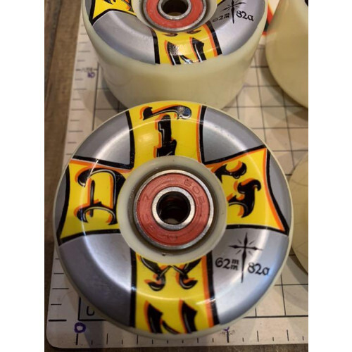 Brand new DOG TOWN soft wheels 62-82a, bearings not included