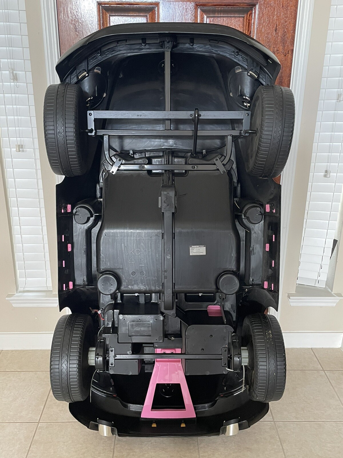 Kid Trax Pacific Cycle Black Pink Volkswagen Beetle Ride On Electric Car 2-Seat