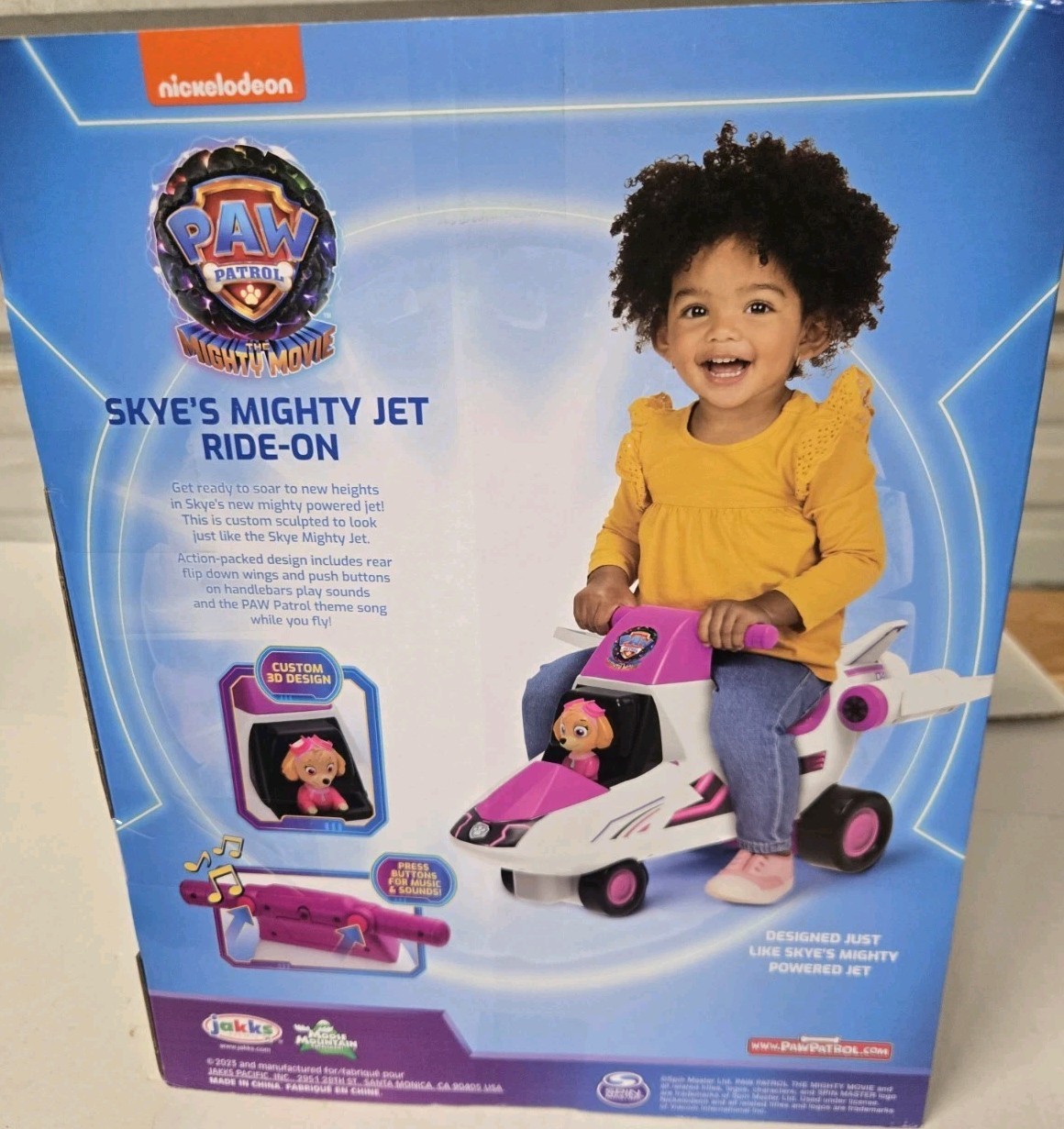 Paw Patrol Ride On – Skye’s Mighty Jet RideOn with Music & Sounds