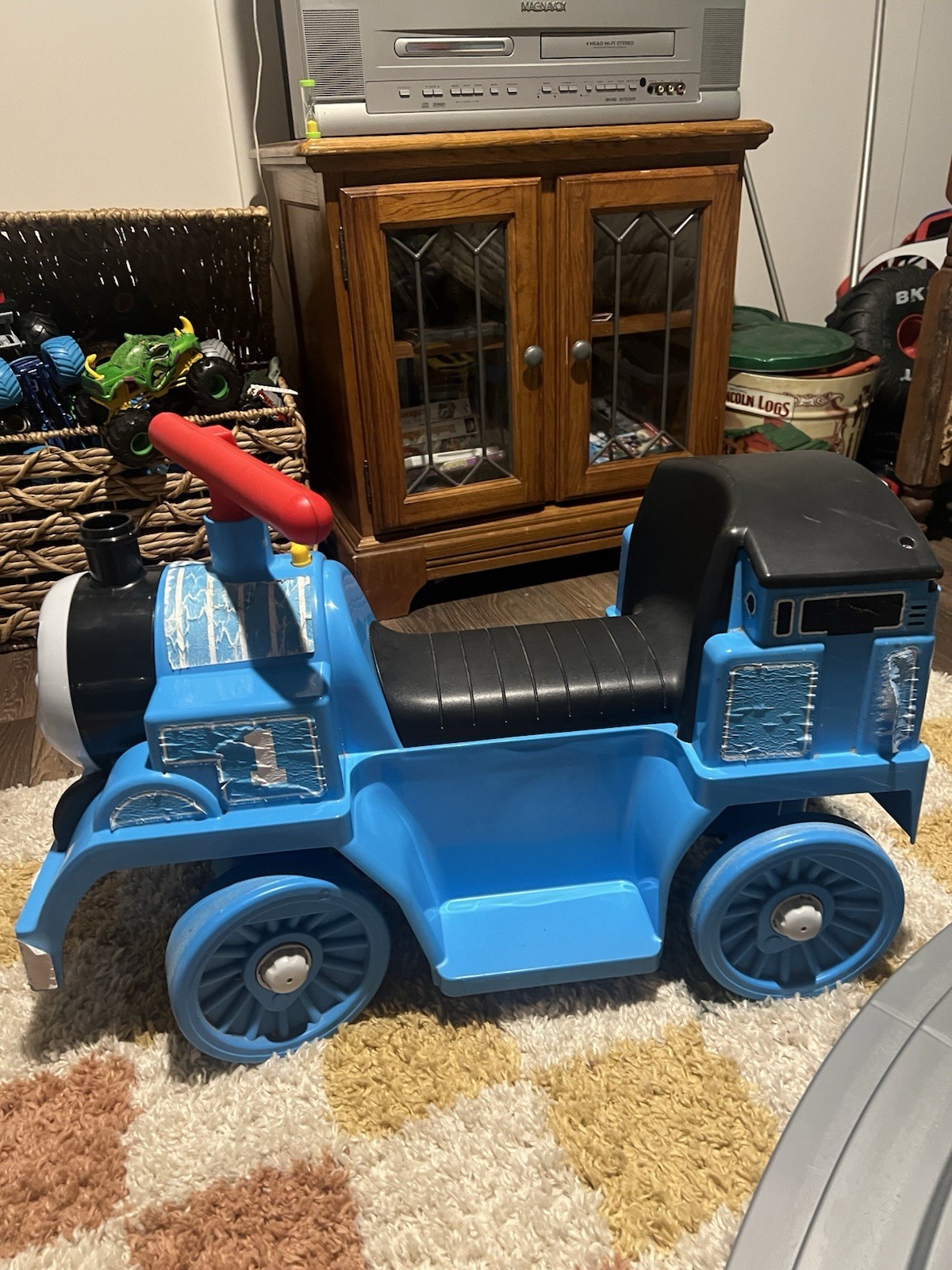 Power Wheels Thomas & Friends Thomas tank Engine Ride-On Train w/ Track
