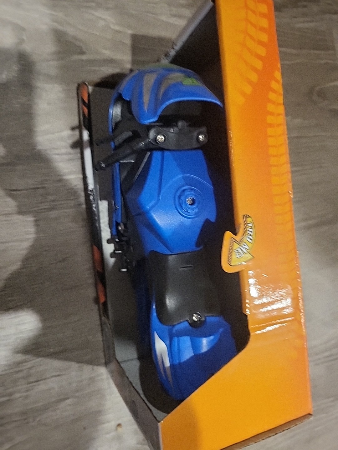 Raxx Wheel Light And Sound Friction Motorcycle
