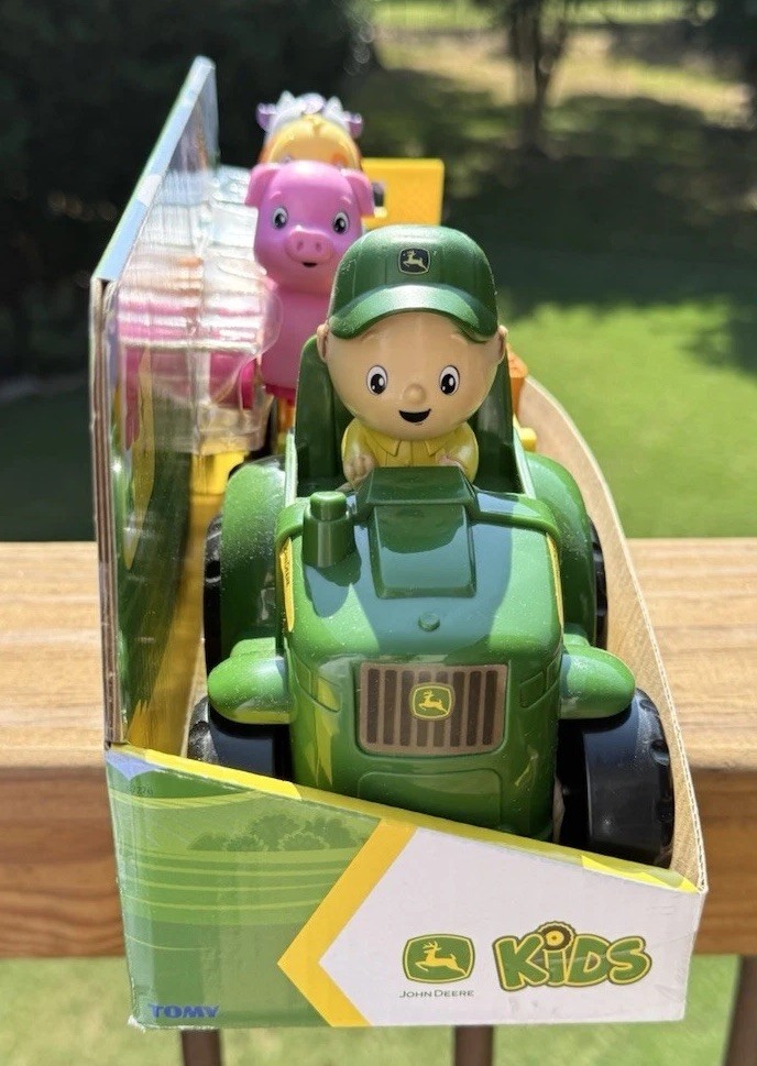 John Deere Kids Animal Sounds Wagon Ride Toy Tractor New 3 Rolling Animals