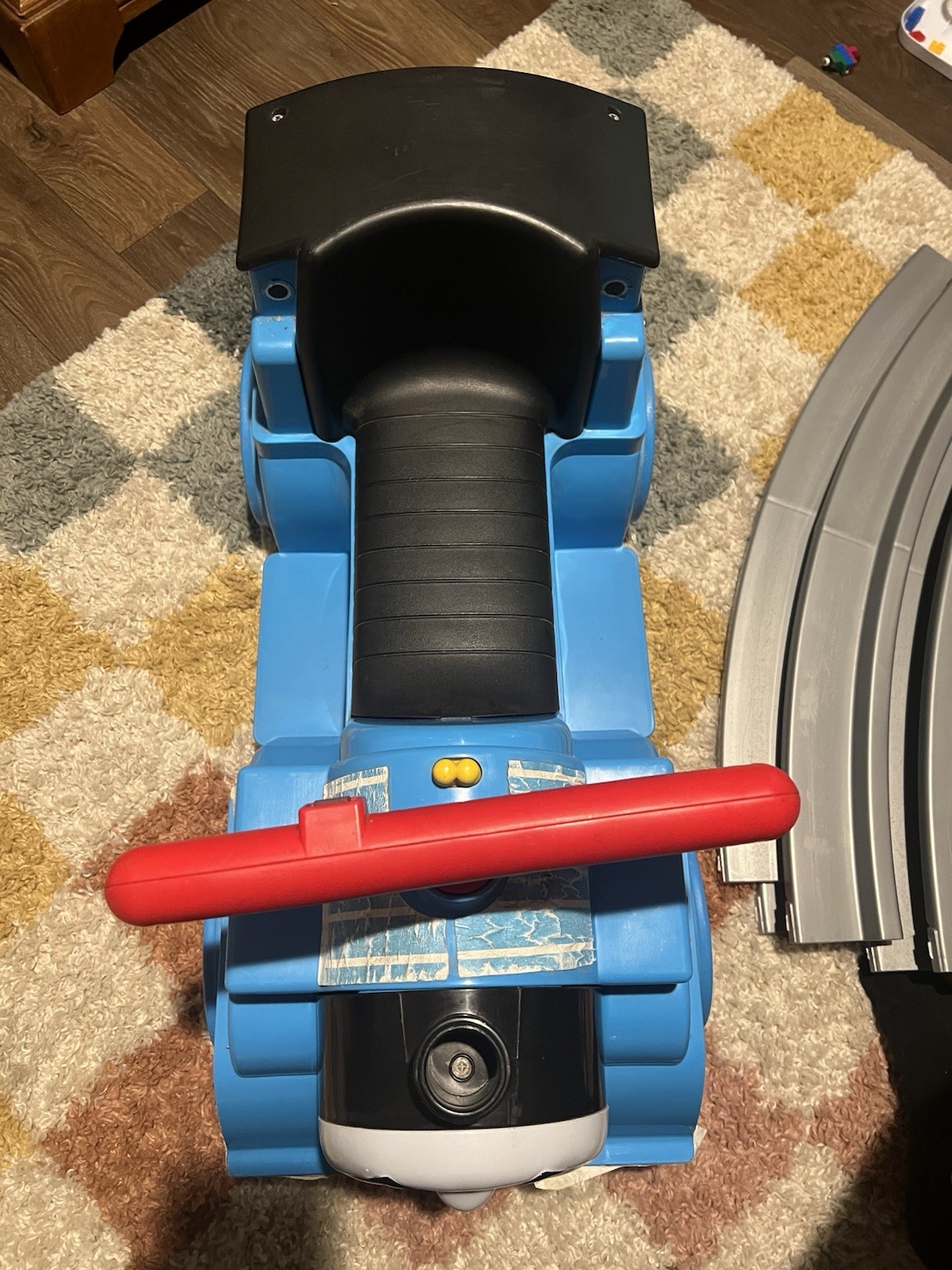 Power Wheels Thomas & Friends Thomas tank Engine Ride-On Train w/ Track