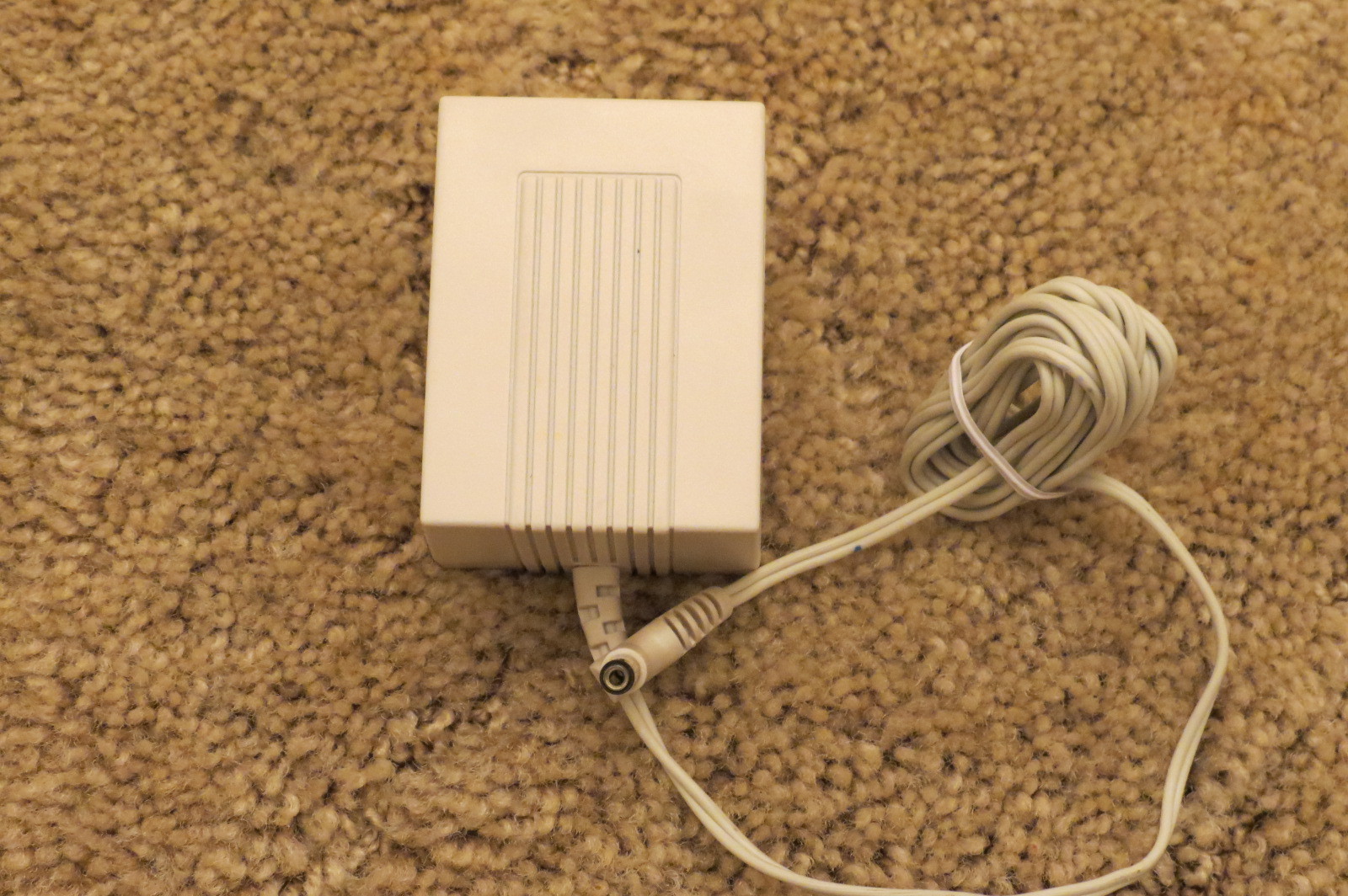 Telephone Power Supply Class 2 Model HADW-1 Output: 11.2V 900mA