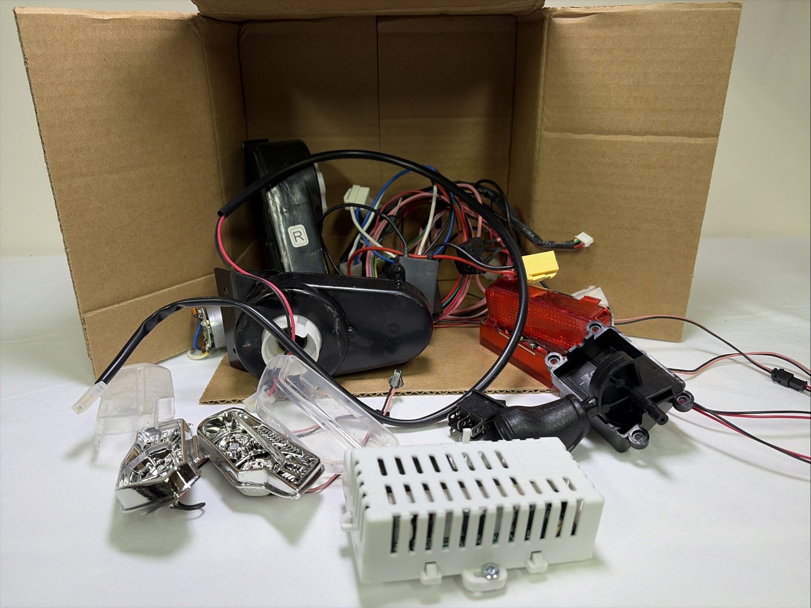 Realtree-XD 24V UTV Parts Lot Pulled From Working Unit