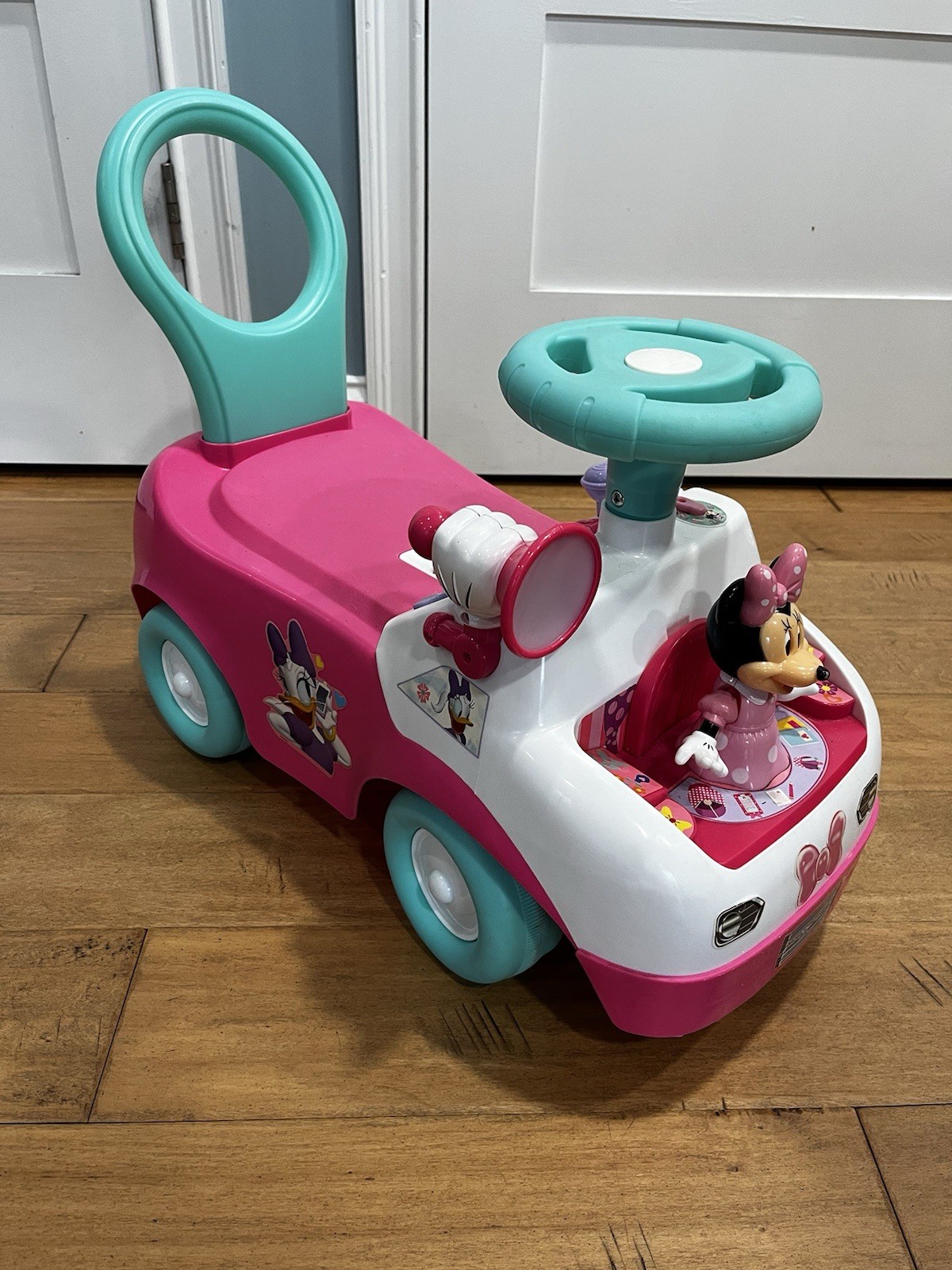 Kiddieland Disney Minnie Ride On Car With Lights/sounds