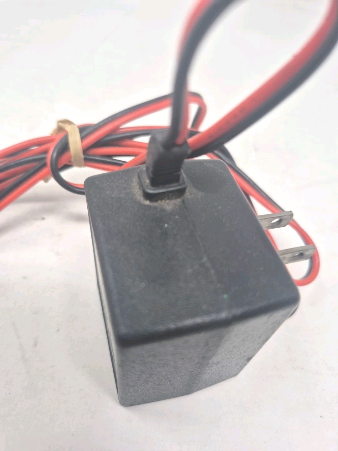 Power Wheels 6 Volt Battery Recharger Model C-6080 Part No: 4.060800 – Used