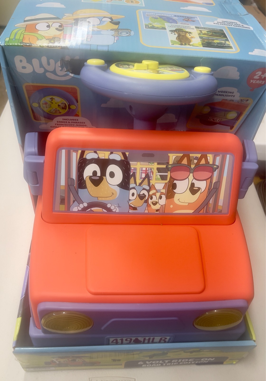 Bluey 6Volt Ride-On Car for Kids with Road Trip Map & Big Peanut Brochure NEW