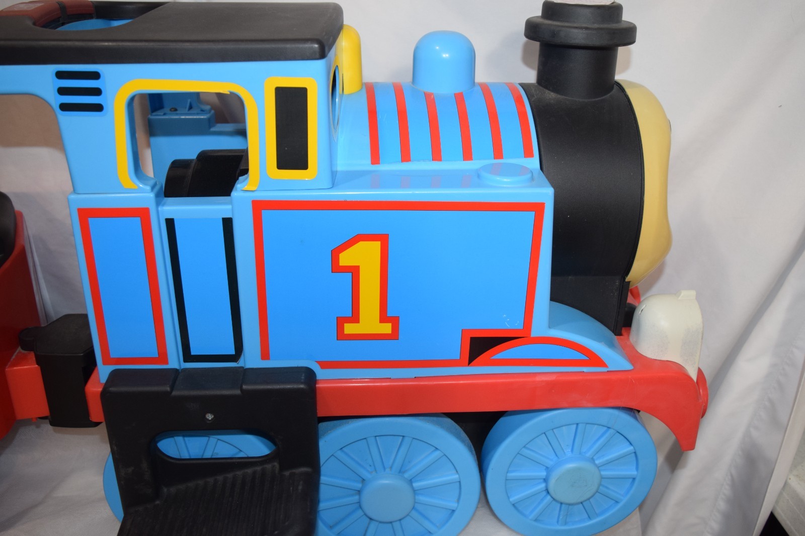 Peg Perego Thomas Tank Engine Train Ride On With Coal Car Battery Charger GUC