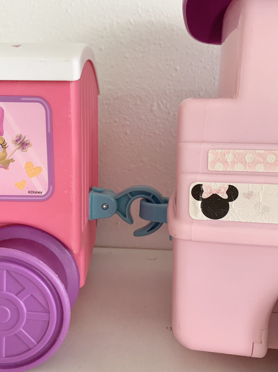 Disney Junior Minnie Train And Tracks – 6v Battery – Charger Not Included