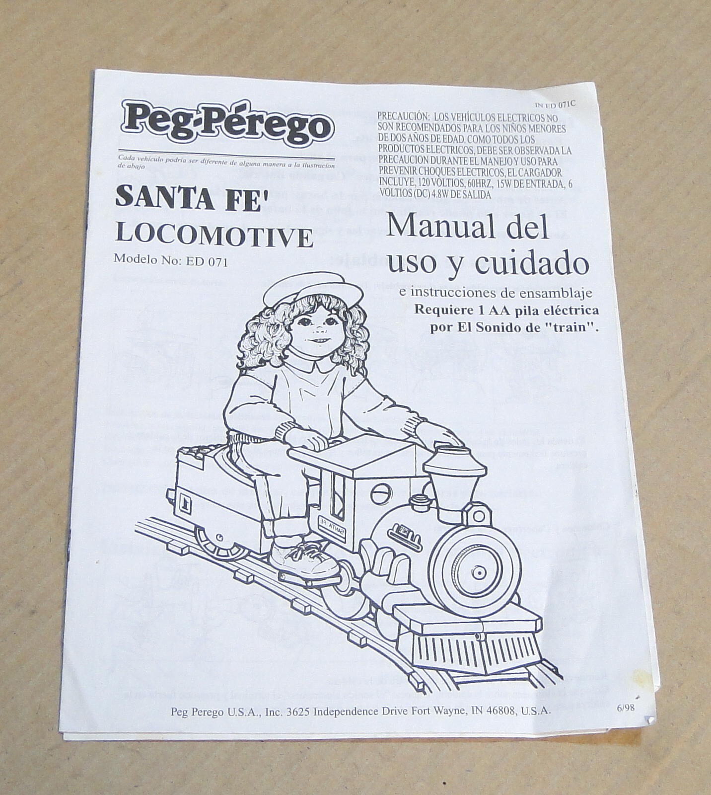 Peg-Perego Santa Fe Locomotive Model No. ED 071 Use & Care Manual
