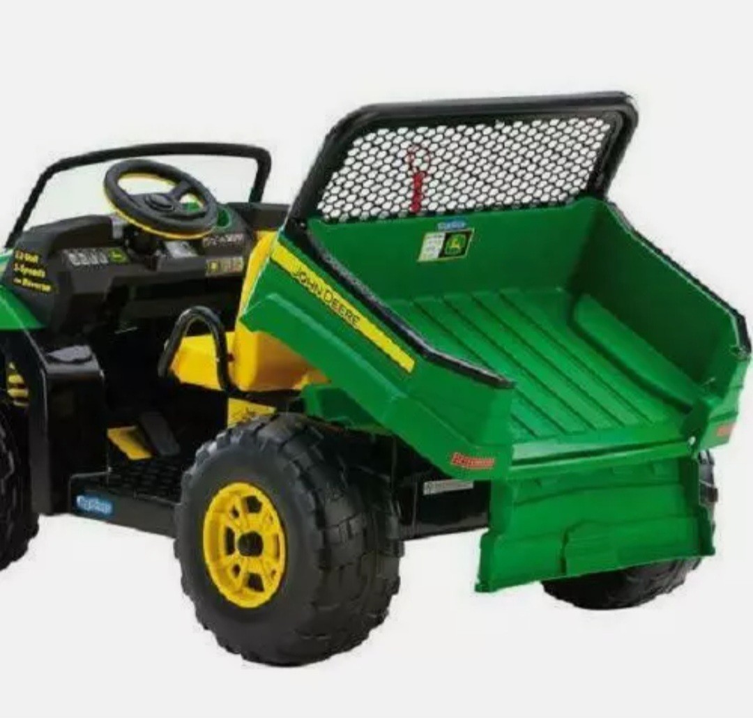 Peg Perego John Deere Gator XUV 12-volt Battery-Powered Ride-On Tractor / Truck