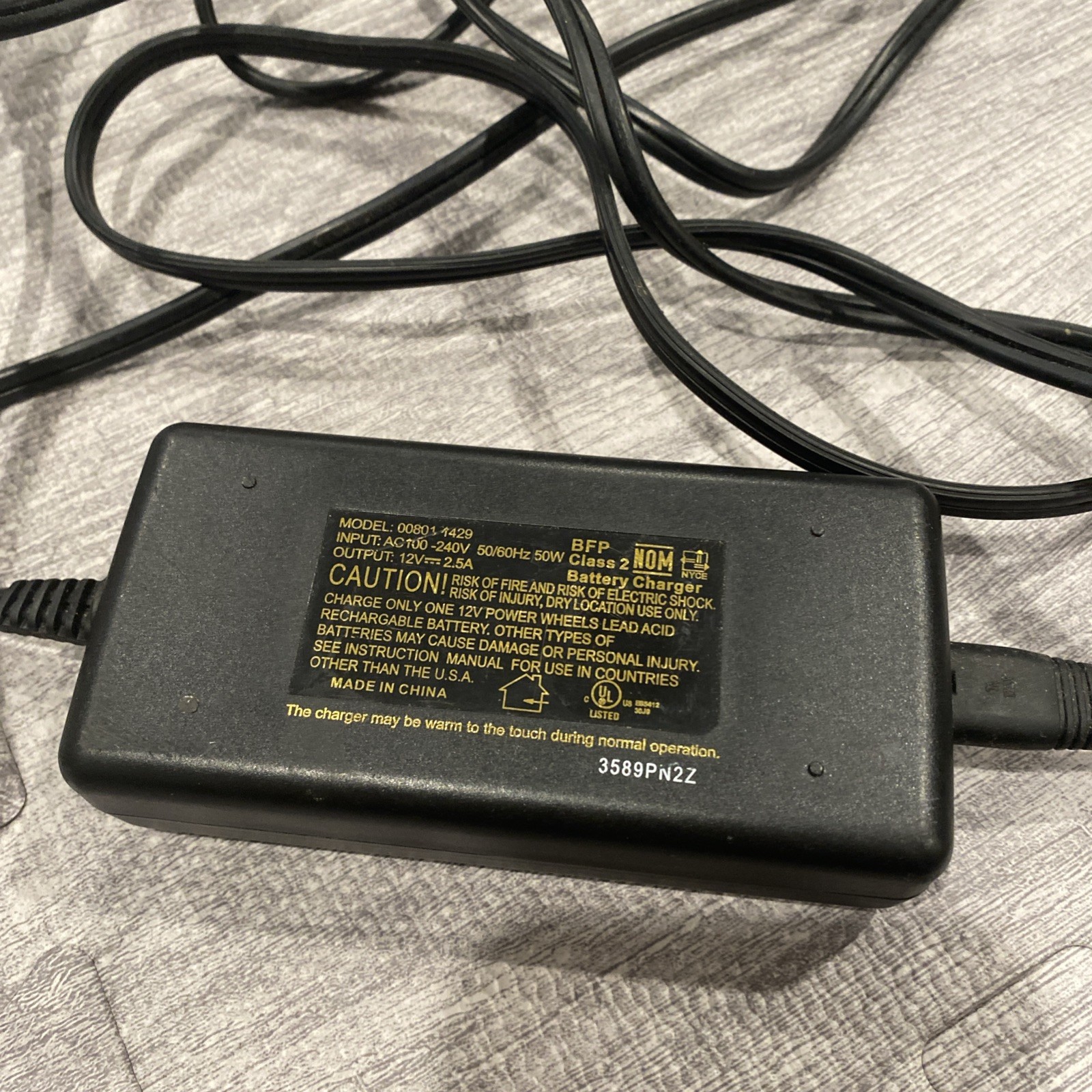 Fisher Price Power Wheels 12 Volt Battery Quick Charger Model 00801-1429 12V 2.5