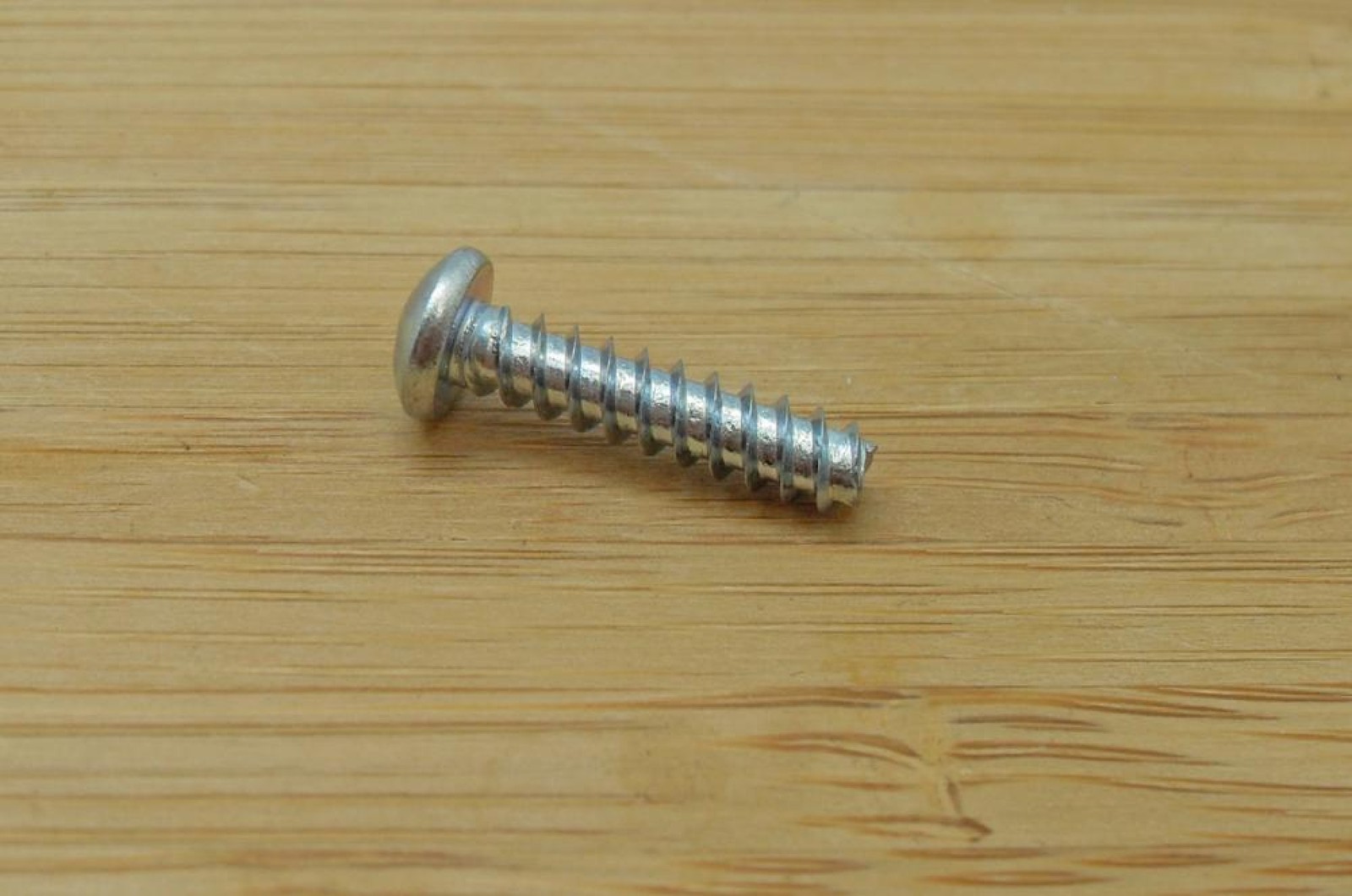 Appliance Factory Parts 0912-8001 #8 x 3/4 inch screw.