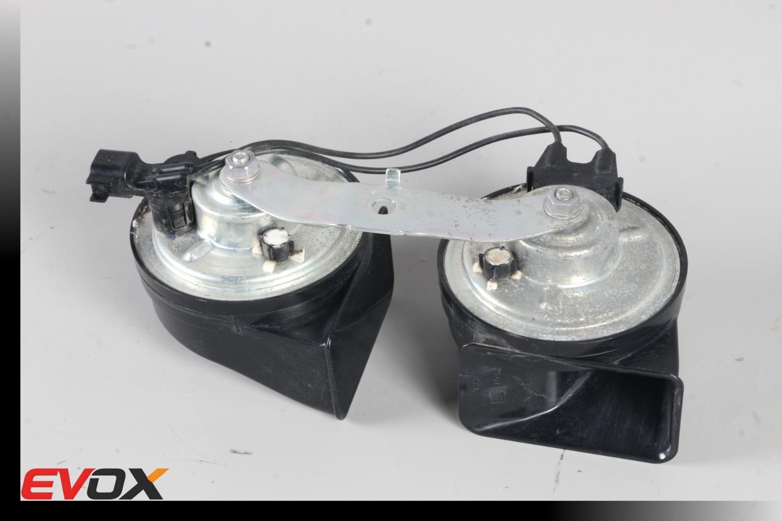 Dual Horn Assembly with Bracket with RAM 1500 2500 3500 3.6L V6 5.7L V8 2014+