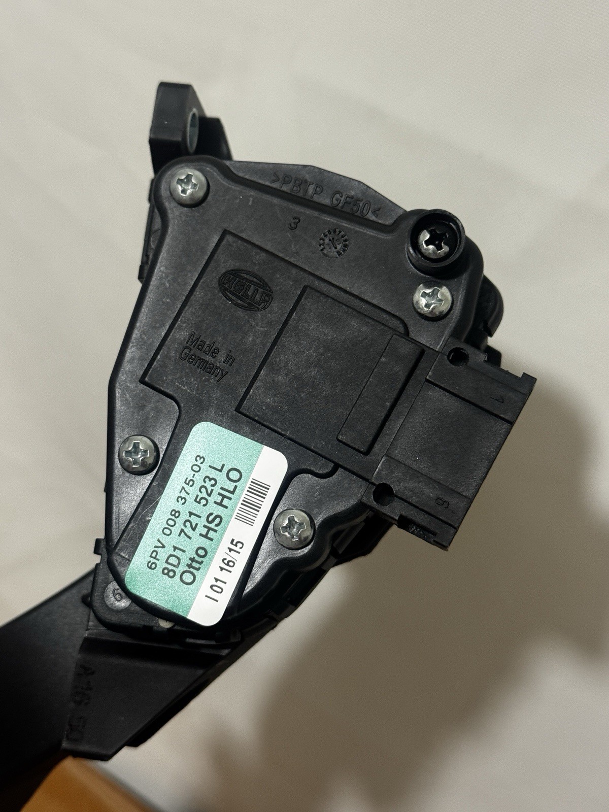 Standard Motor Products Accelerator Pedal Sensor – APS140 PPS1039